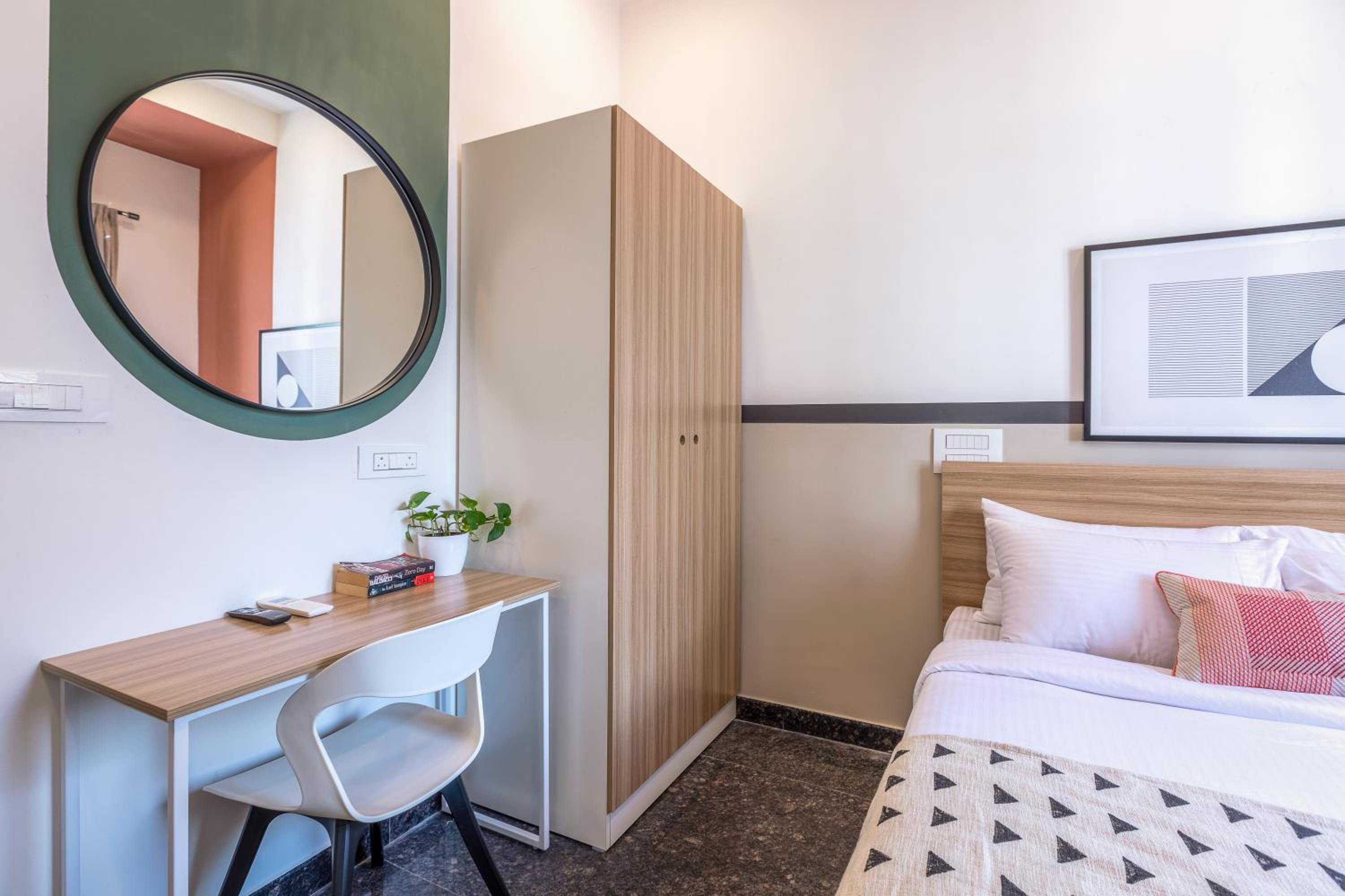Standard Double Room - Photo 9