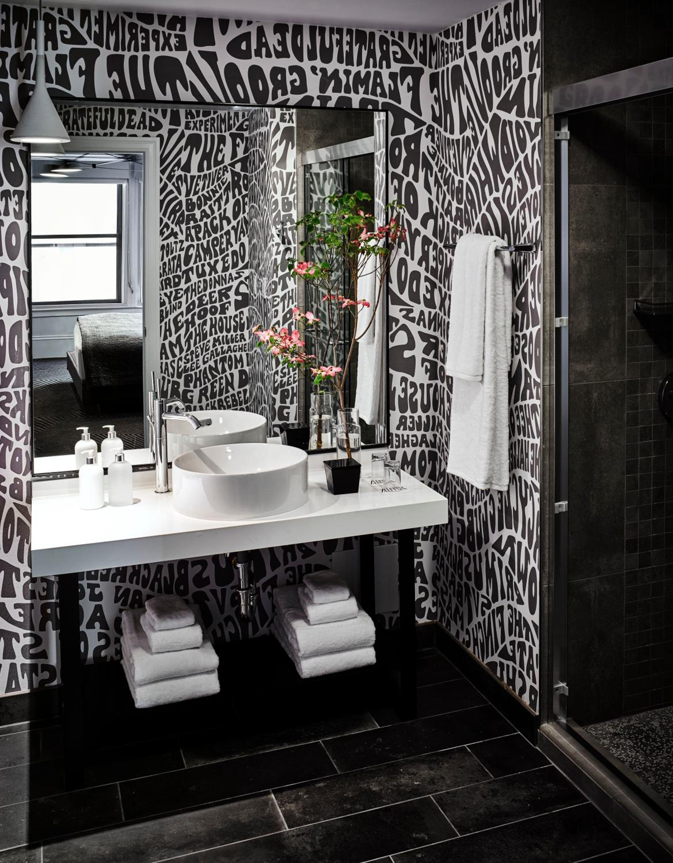 Junior King Suite - Photo 3