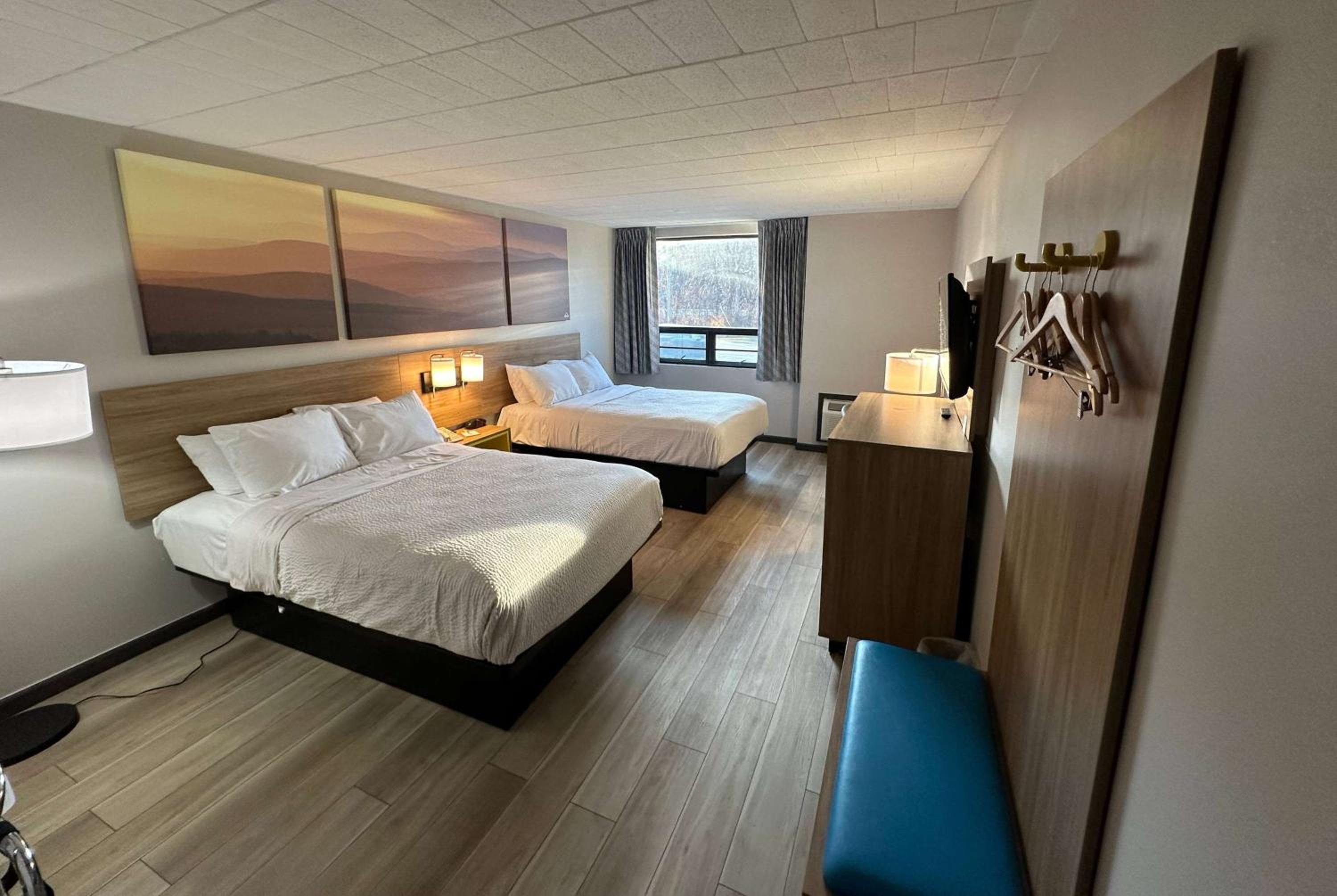 Double Room with Two Double Beds - Non-Smoking photo 1