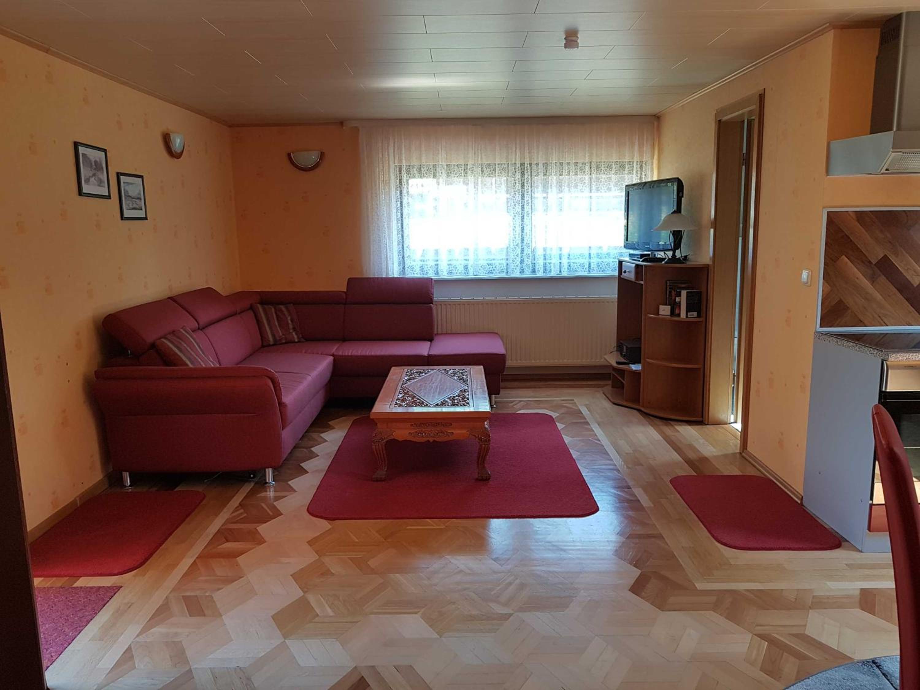 One-Bedroom Apartment with Shower photo 2