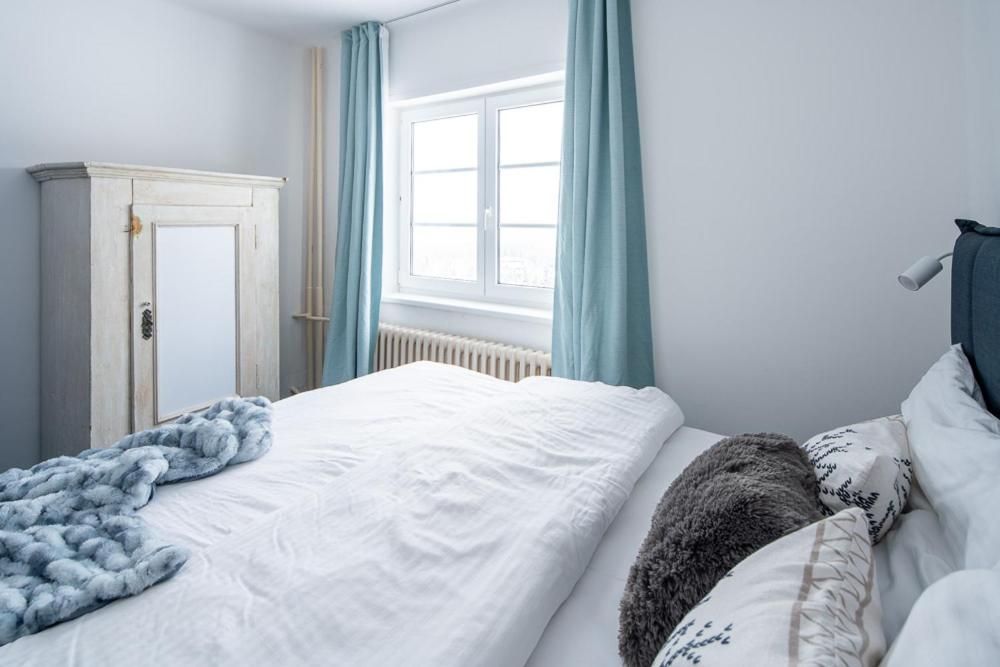Three-Bedroom Suite photo 2