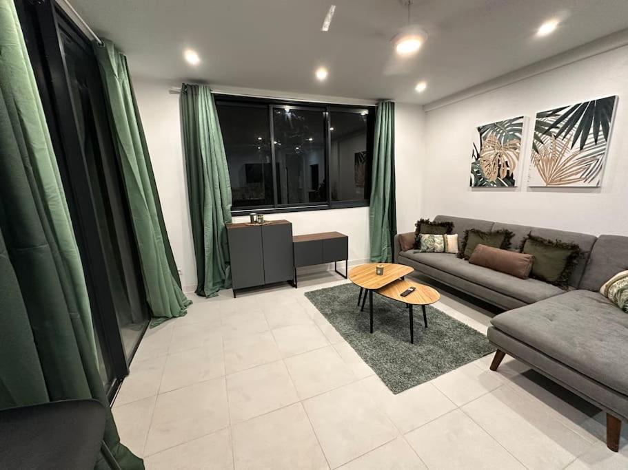 One-Bedroom Apartment photo 3