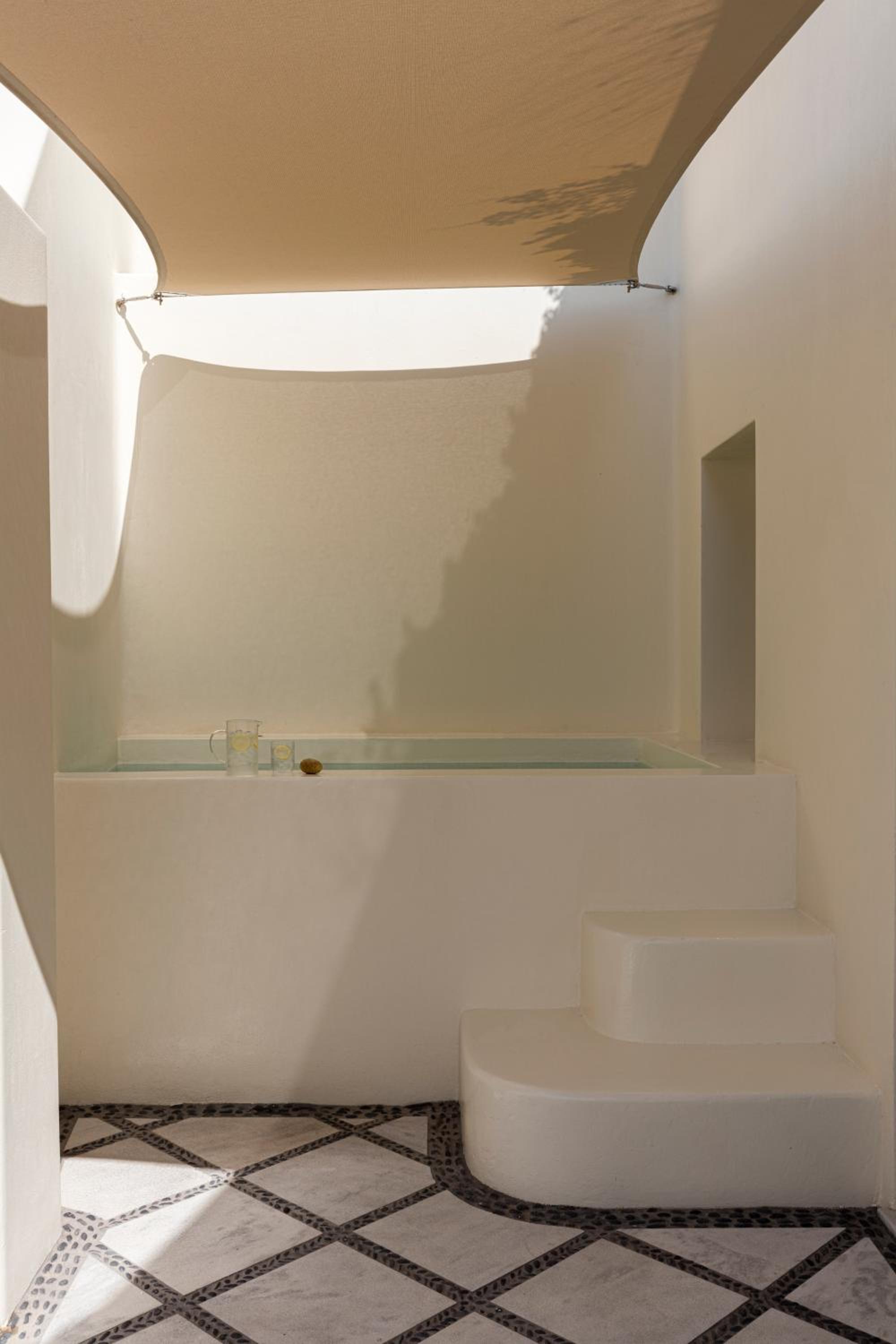 Superior Suite  with Plunge Pool - Photo 21