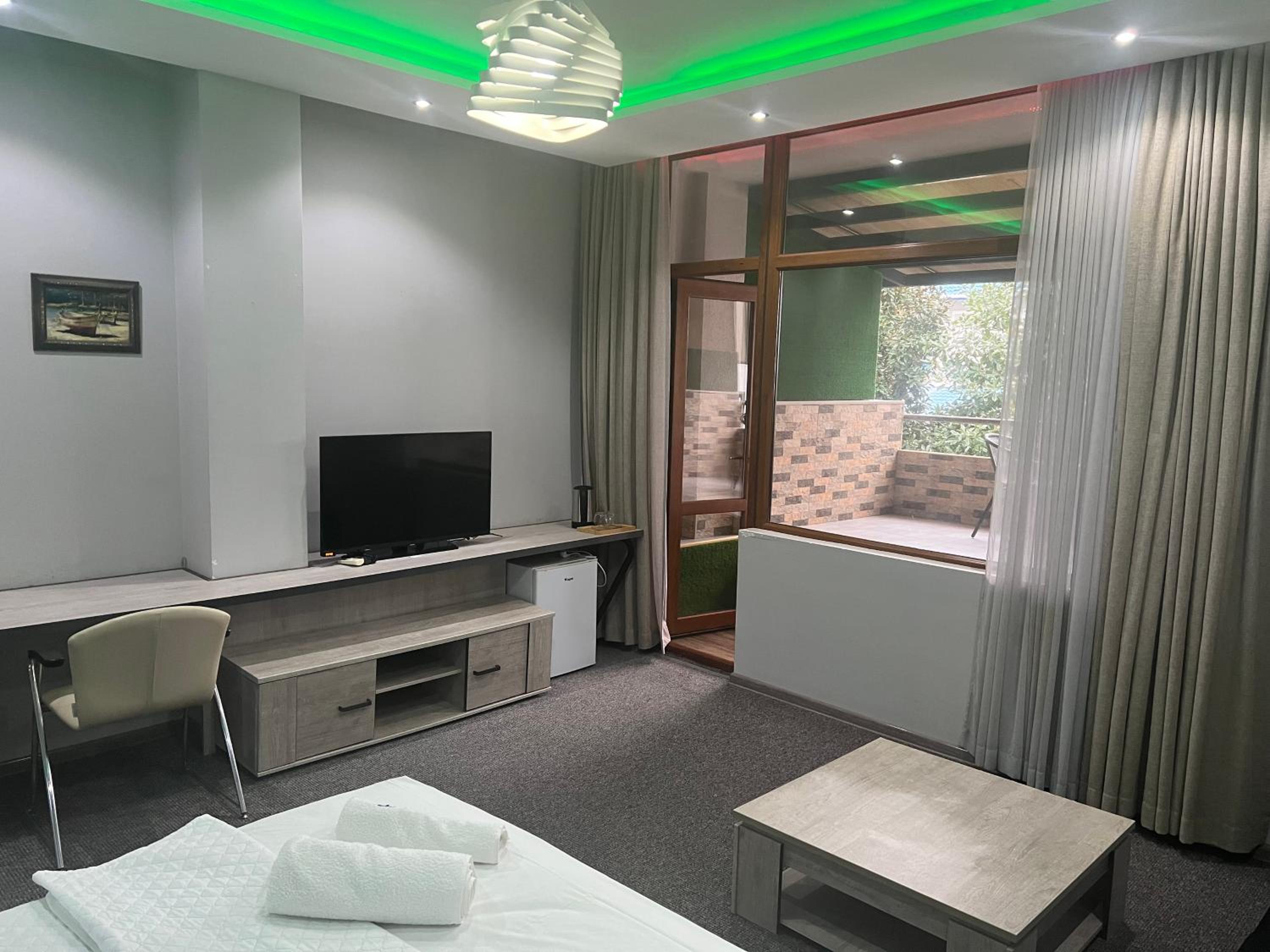 King Room with Spa Bath photo 2
