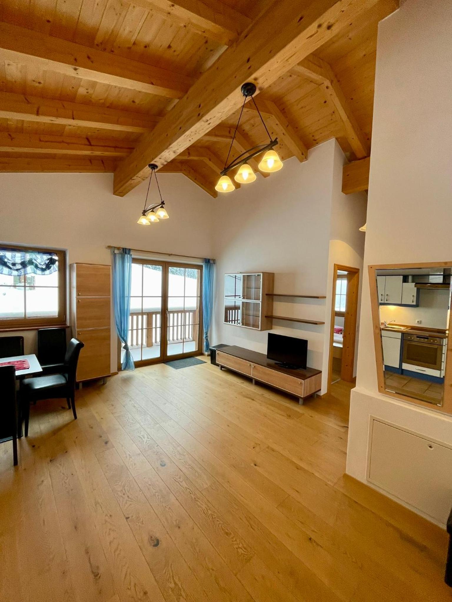 Three-Bedroom Apartment photo 3