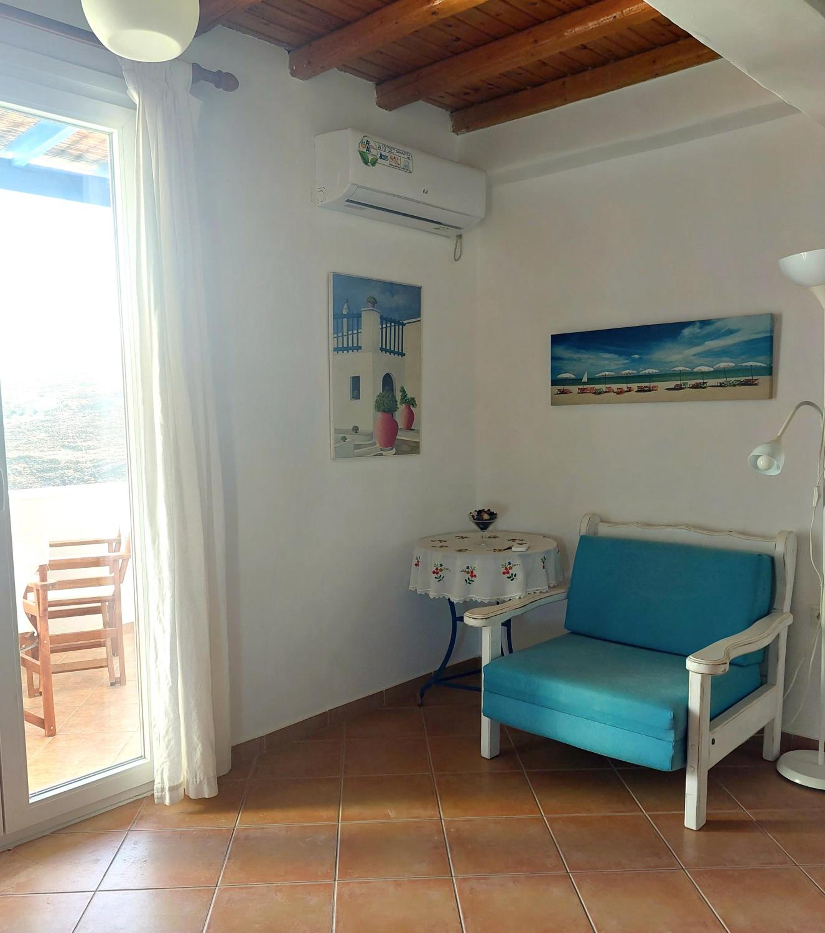 One-Bedroom Apartment with Sea View photo 3
