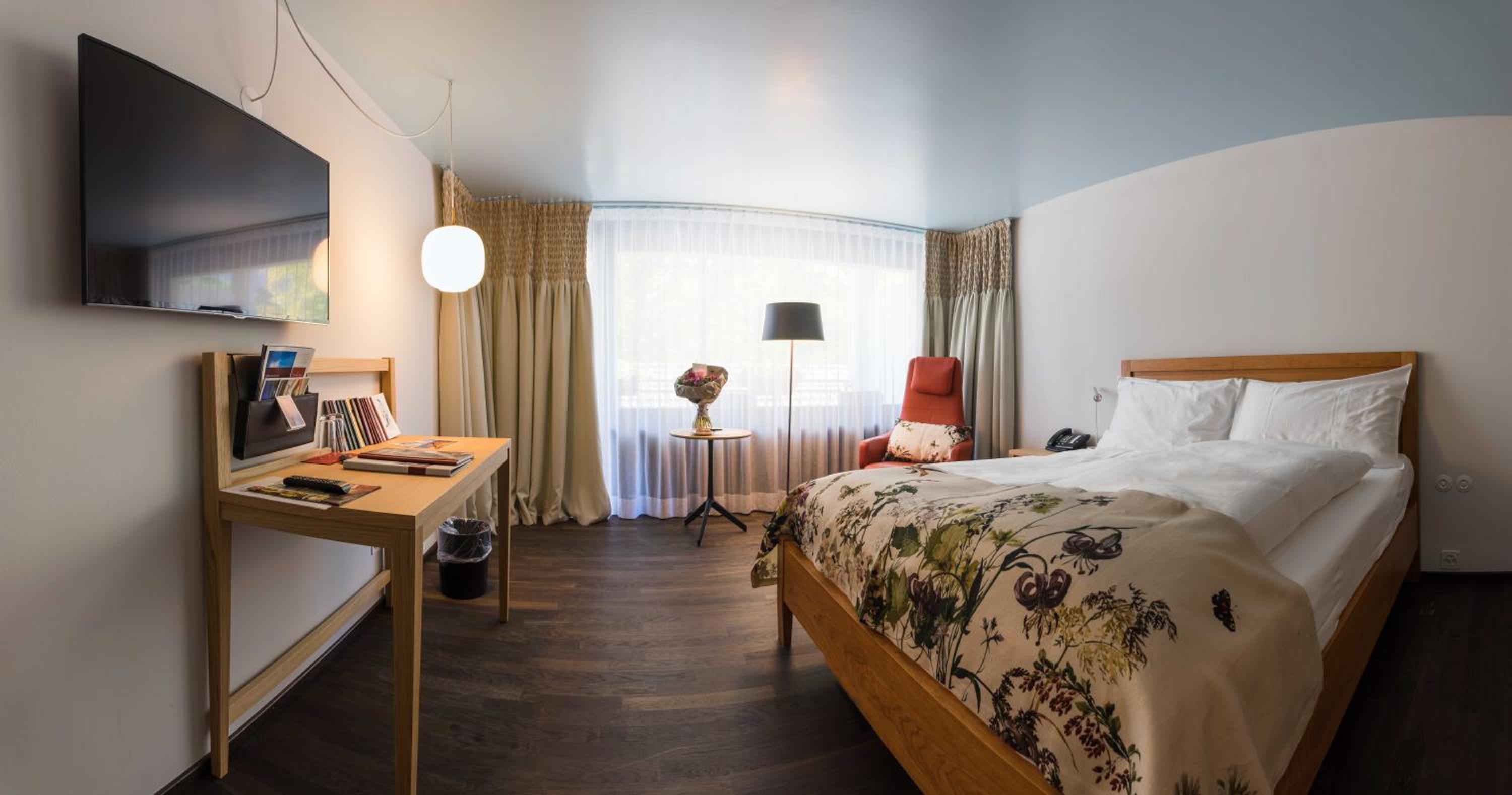 Standard Room with Balcony and South View - Photo 1