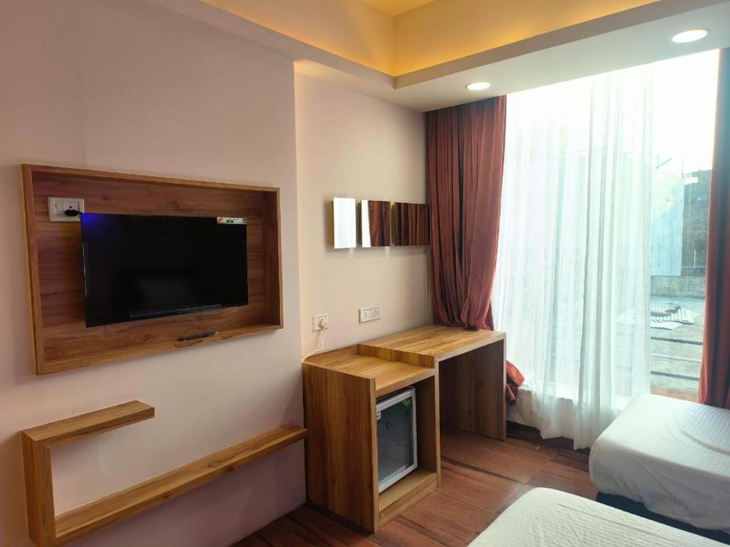 Luxury Triple Room photo 2