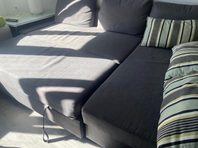 Apartment with Mountain View