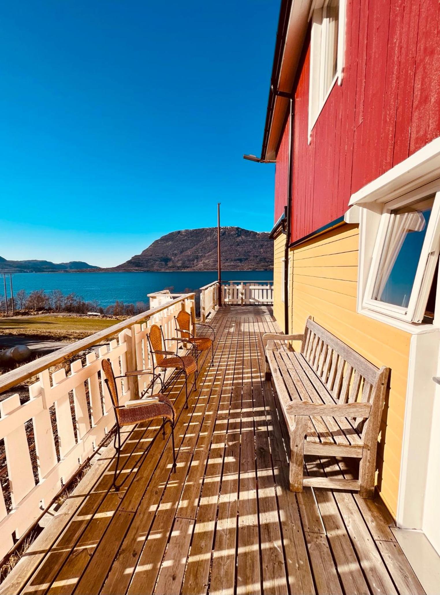 Three-Bedroom Apartment with Sea View photo 3