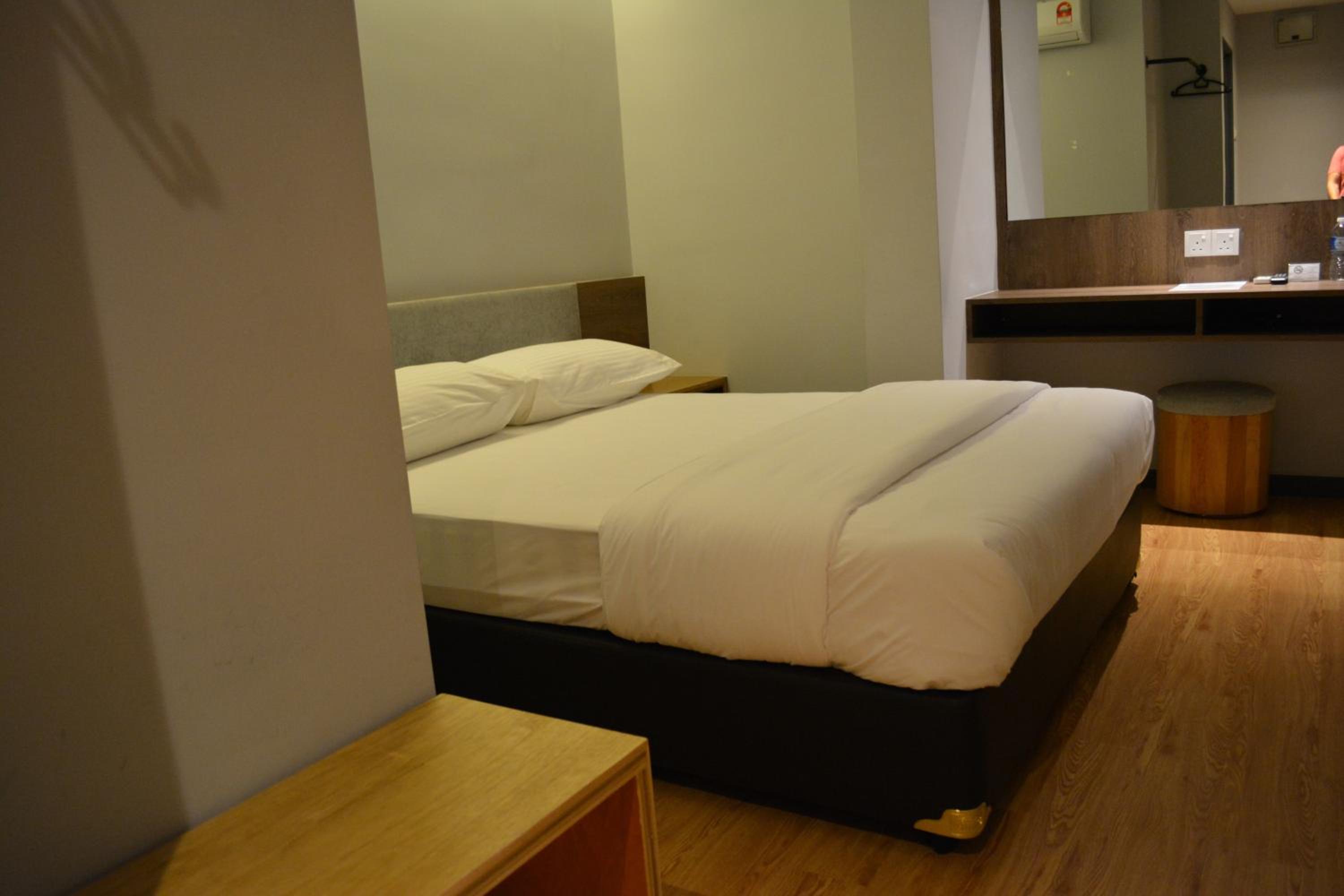 Deluxe Queen Room photo 2