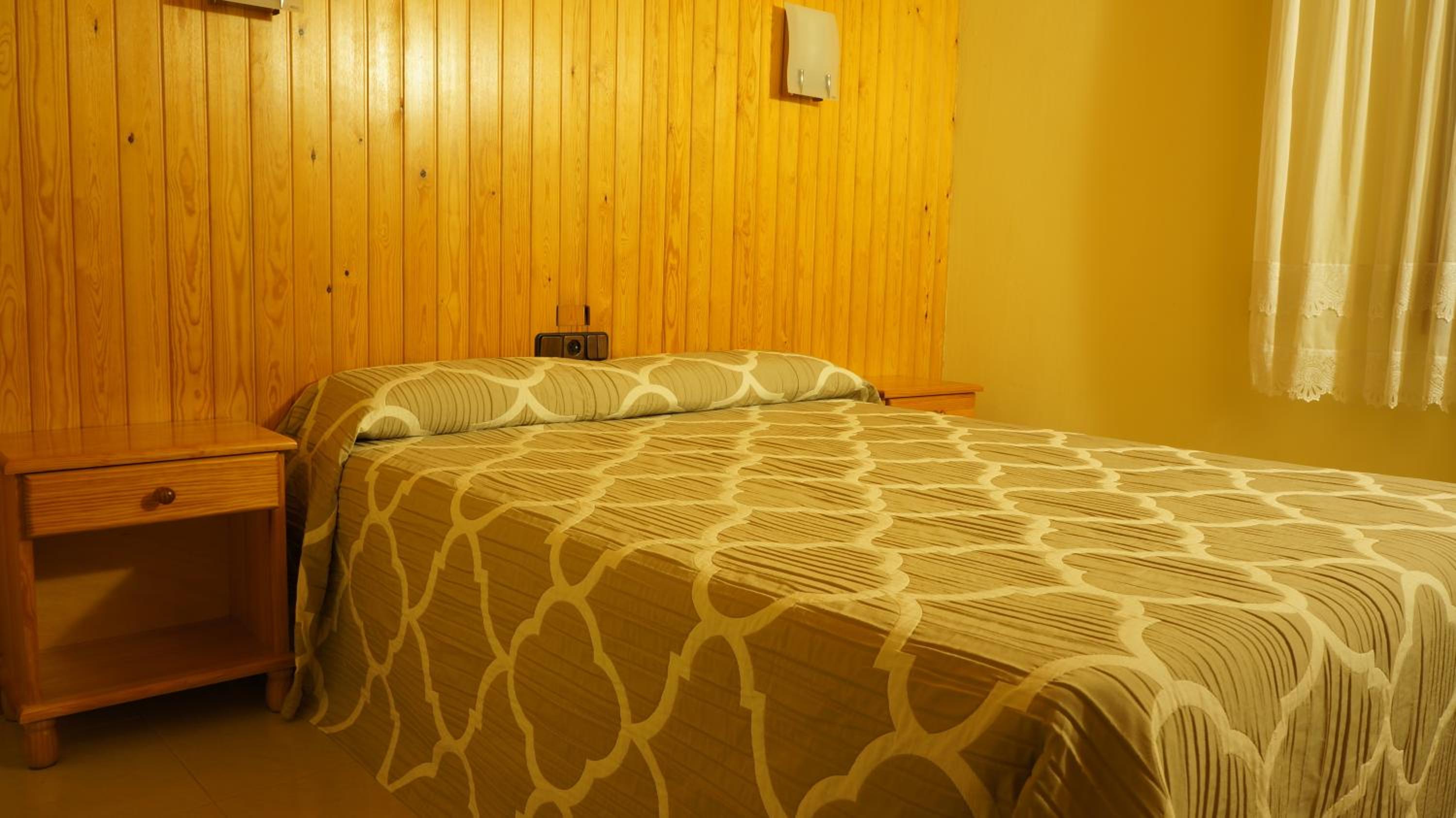 Double or Twin Room photo 3
