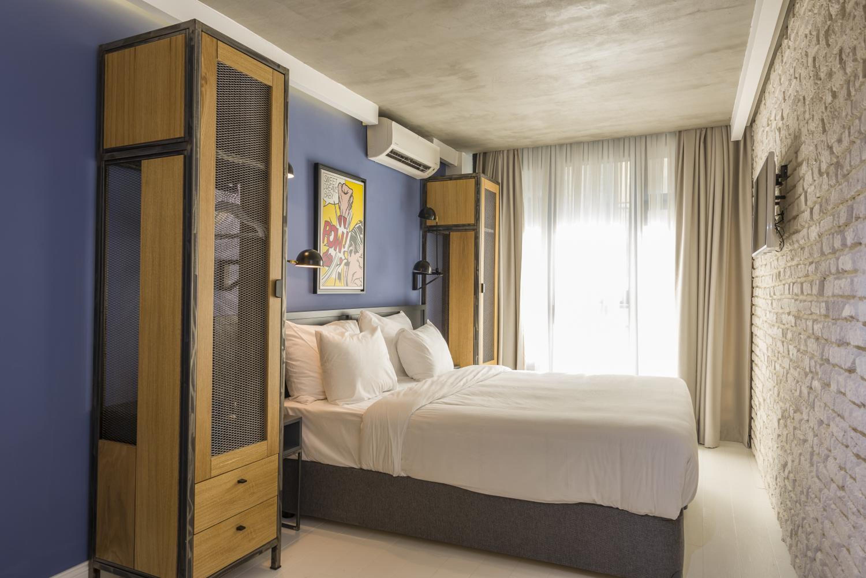 Deluxe Double Room with Balcony photo 2