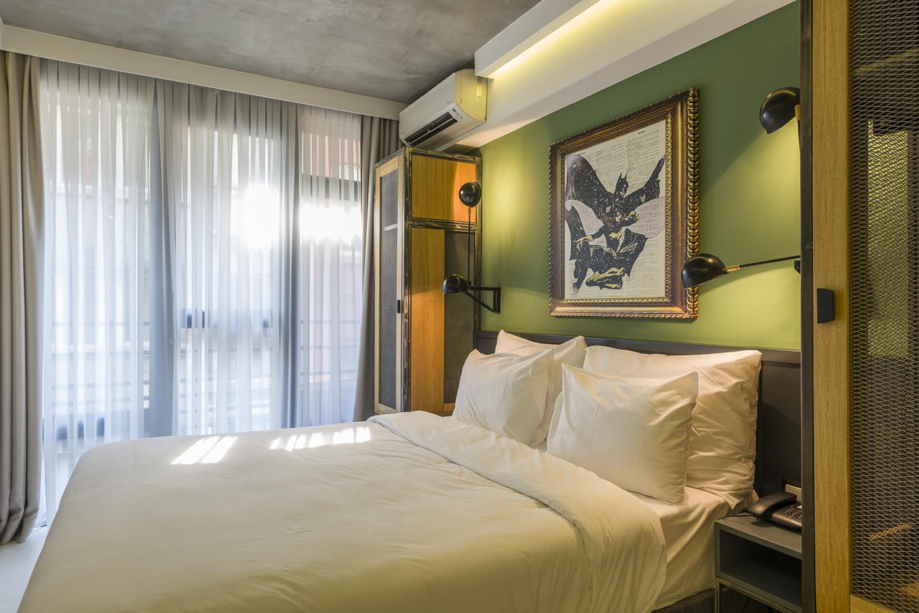 Deluxe Double Room with Balcony photo 3