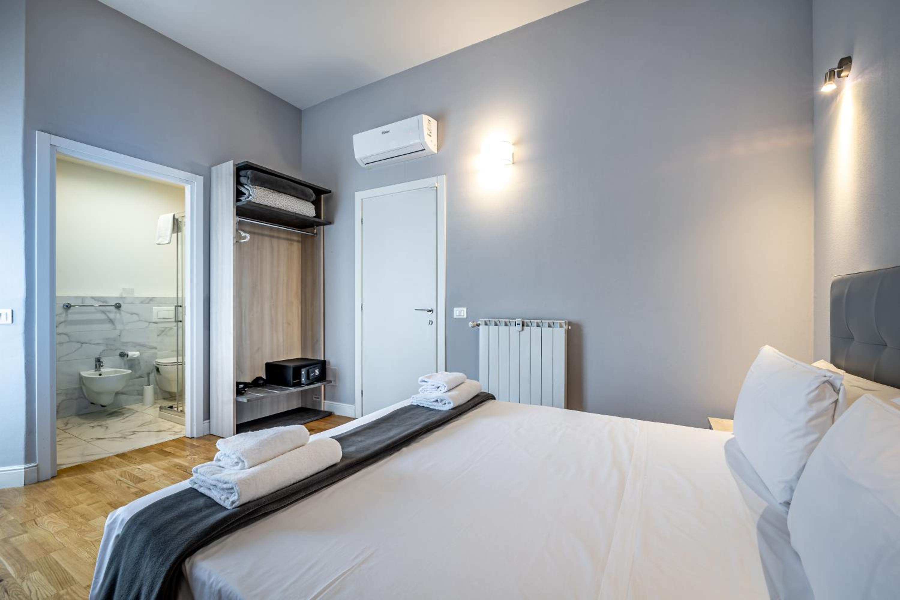Triple Room with Private Bathroom photo 1