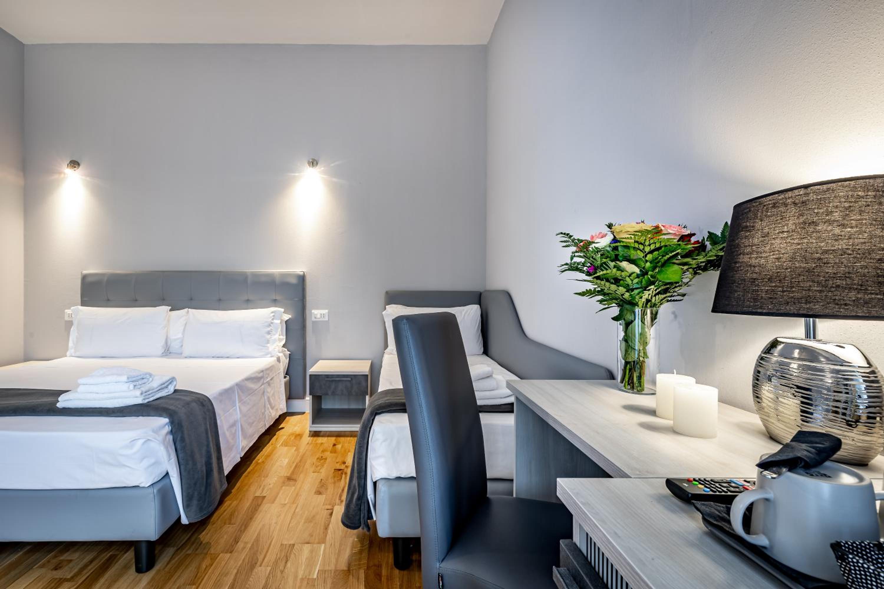 Triple Room with Private Bathroom photo 3