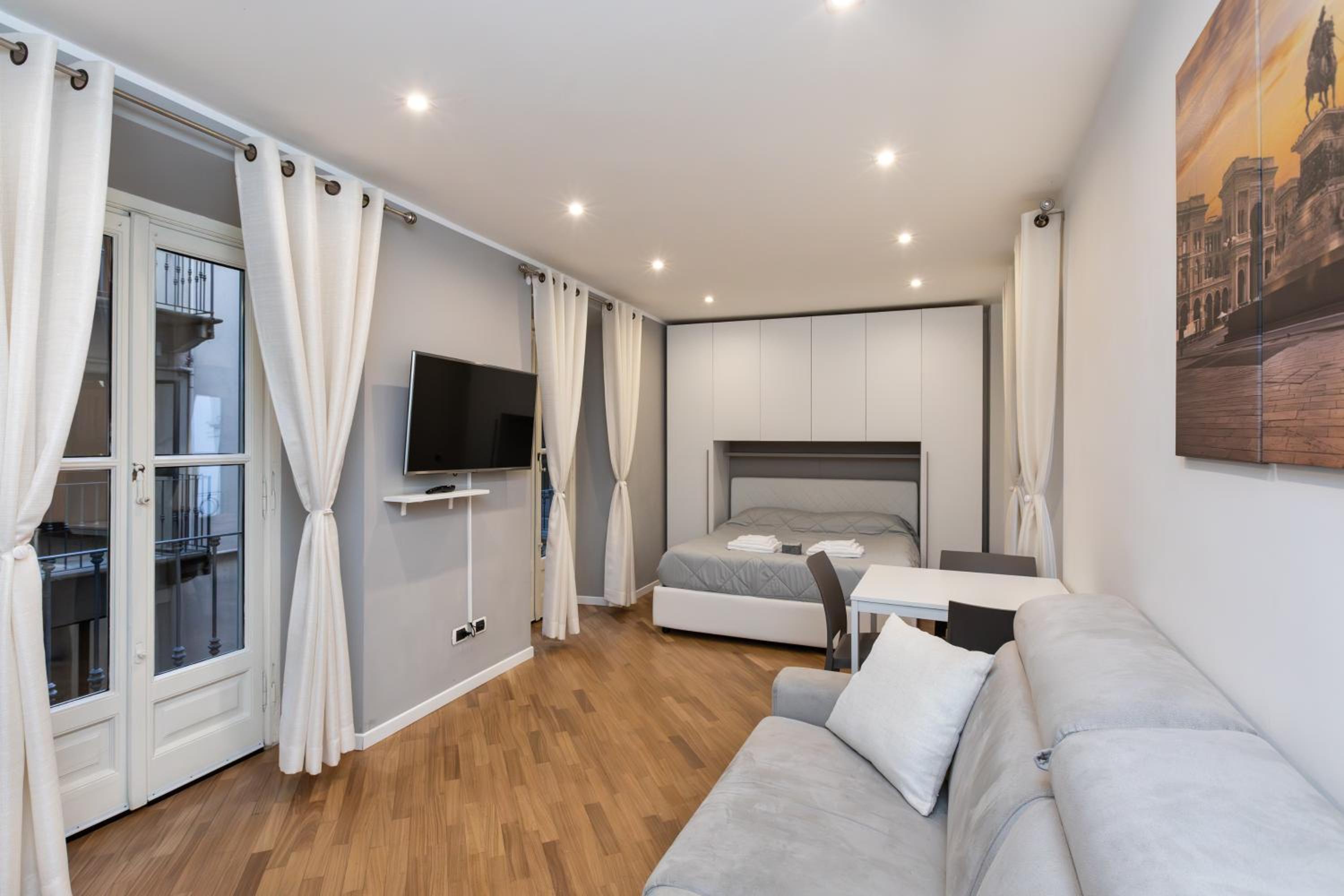 One-Bedroom Apartment