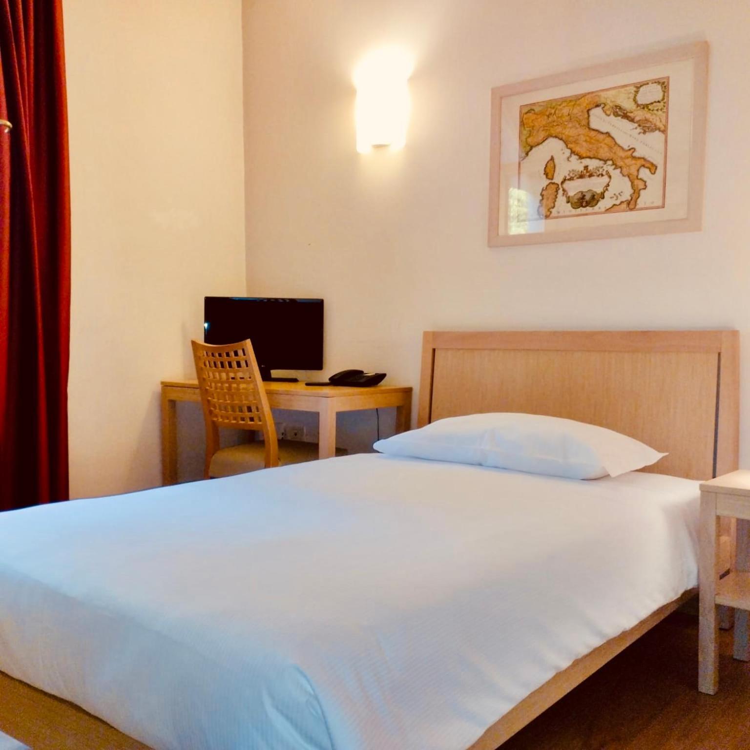 Single Room photo 2