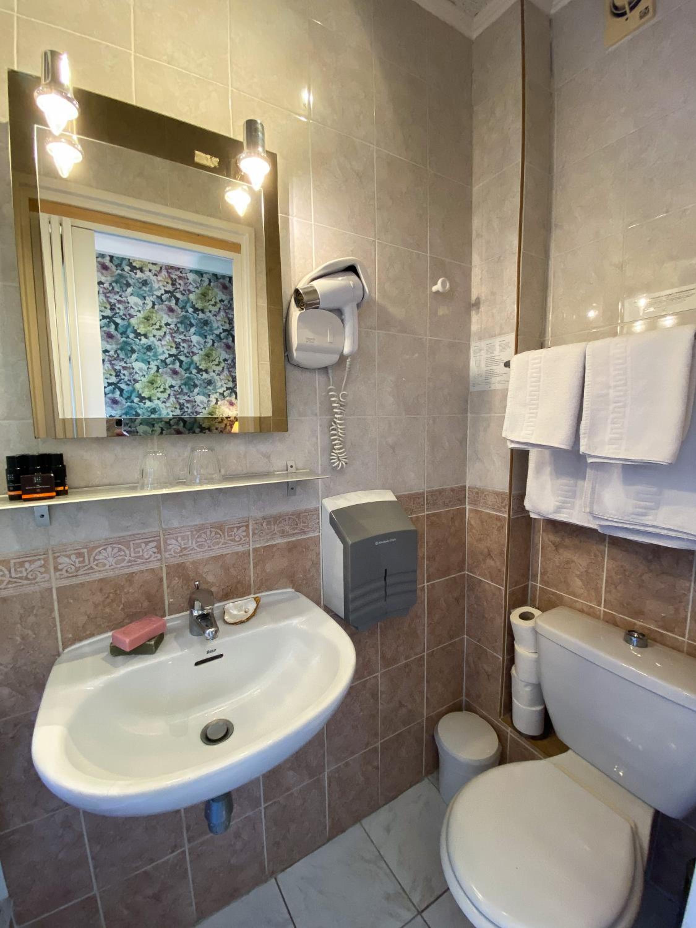 Superior Double Room - Photo 3