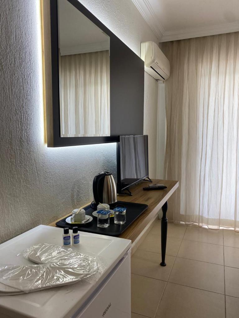 Standard Double Room - Photo 21