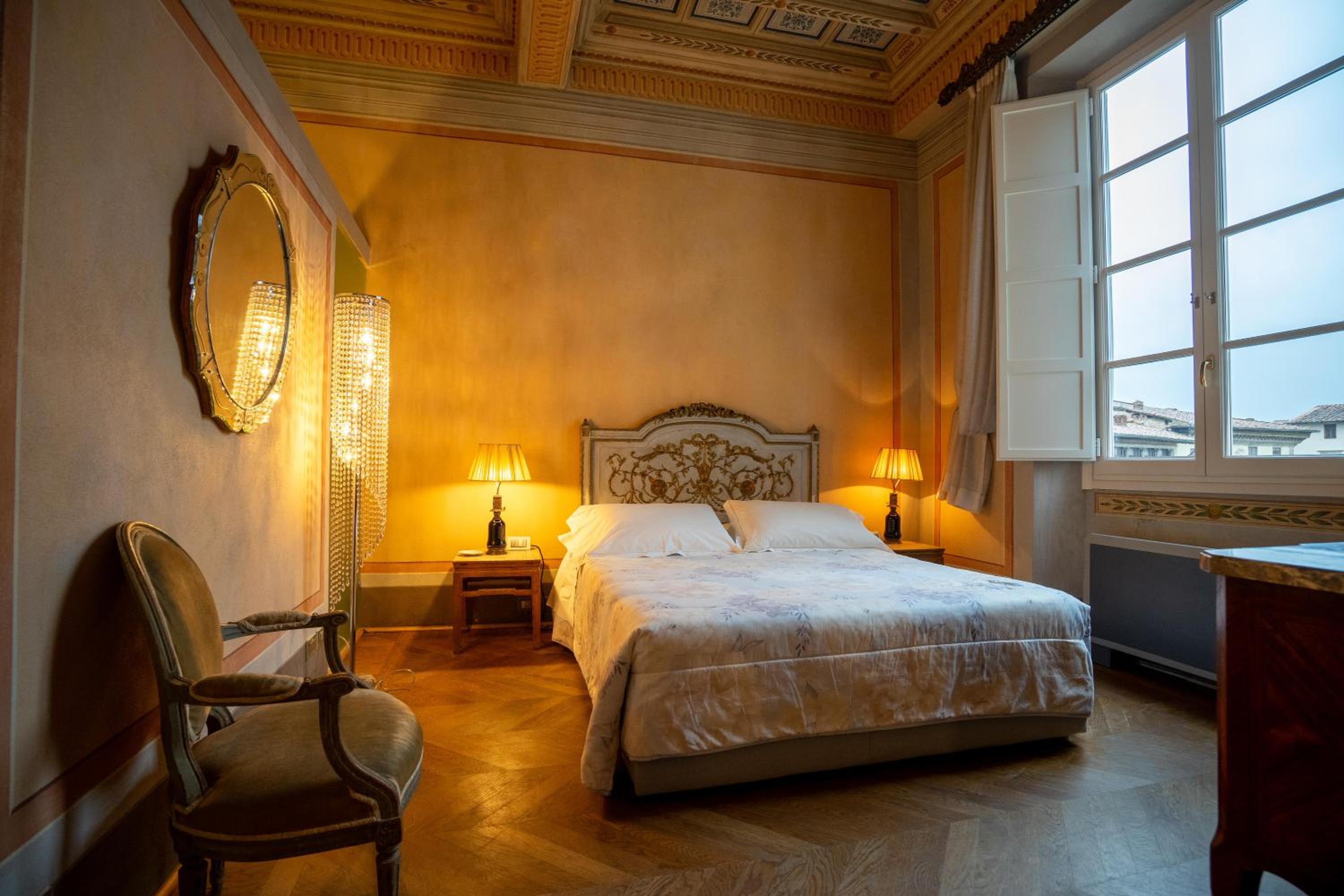 Suite with City View - Photo 1