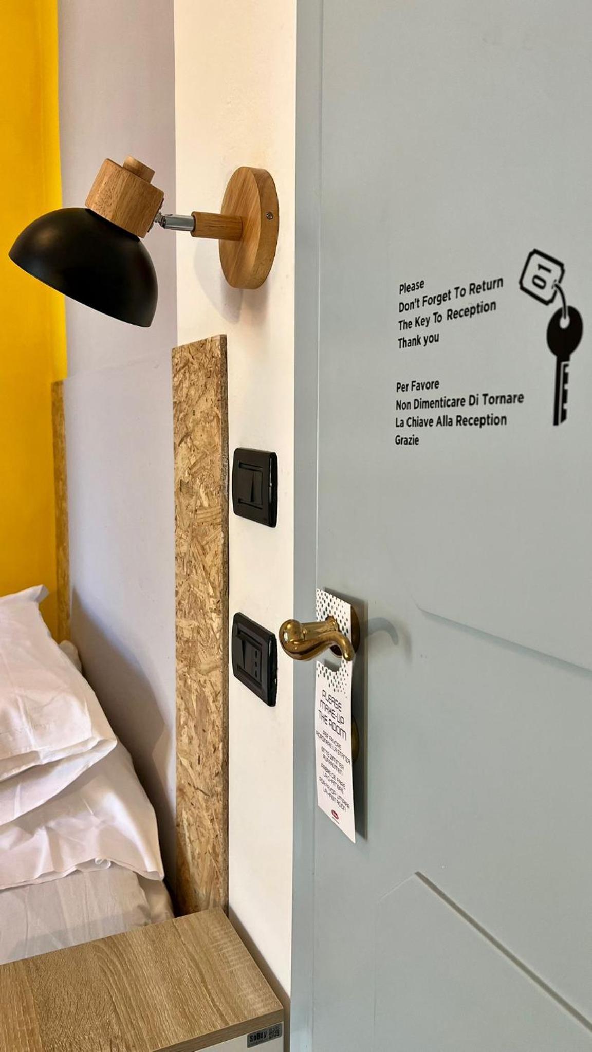 Single Room photo 2