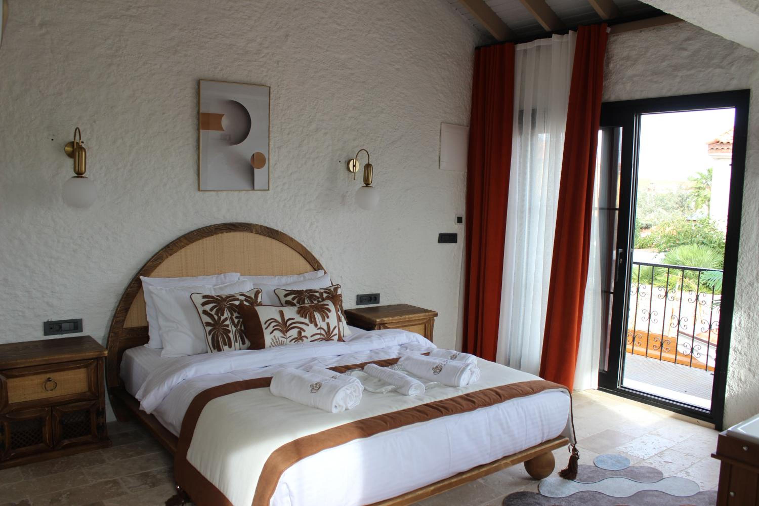 Deluxe Double Room With Bath