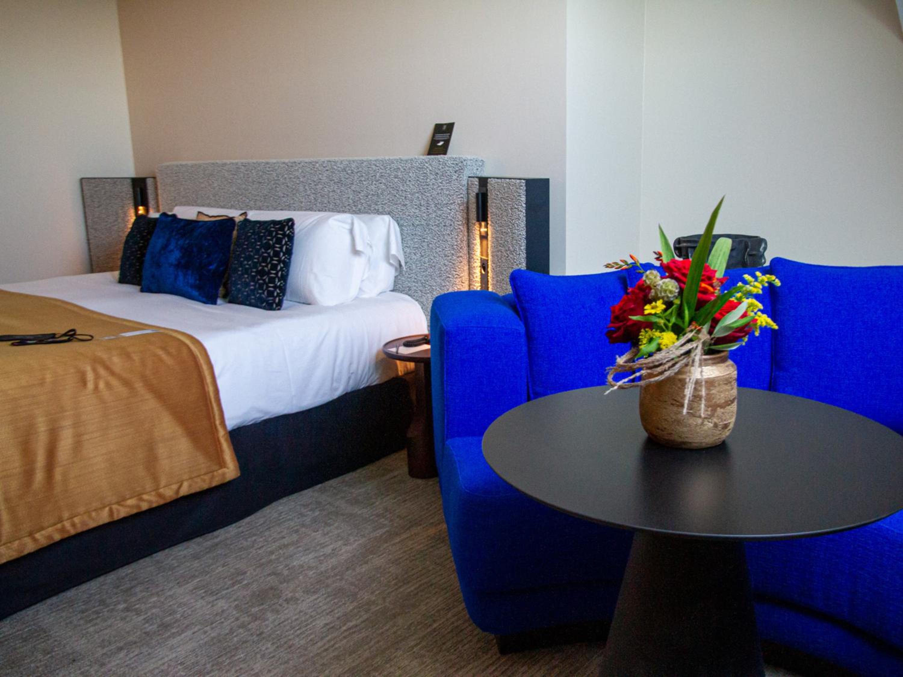 Duplex Apartment Suite - Photo 8