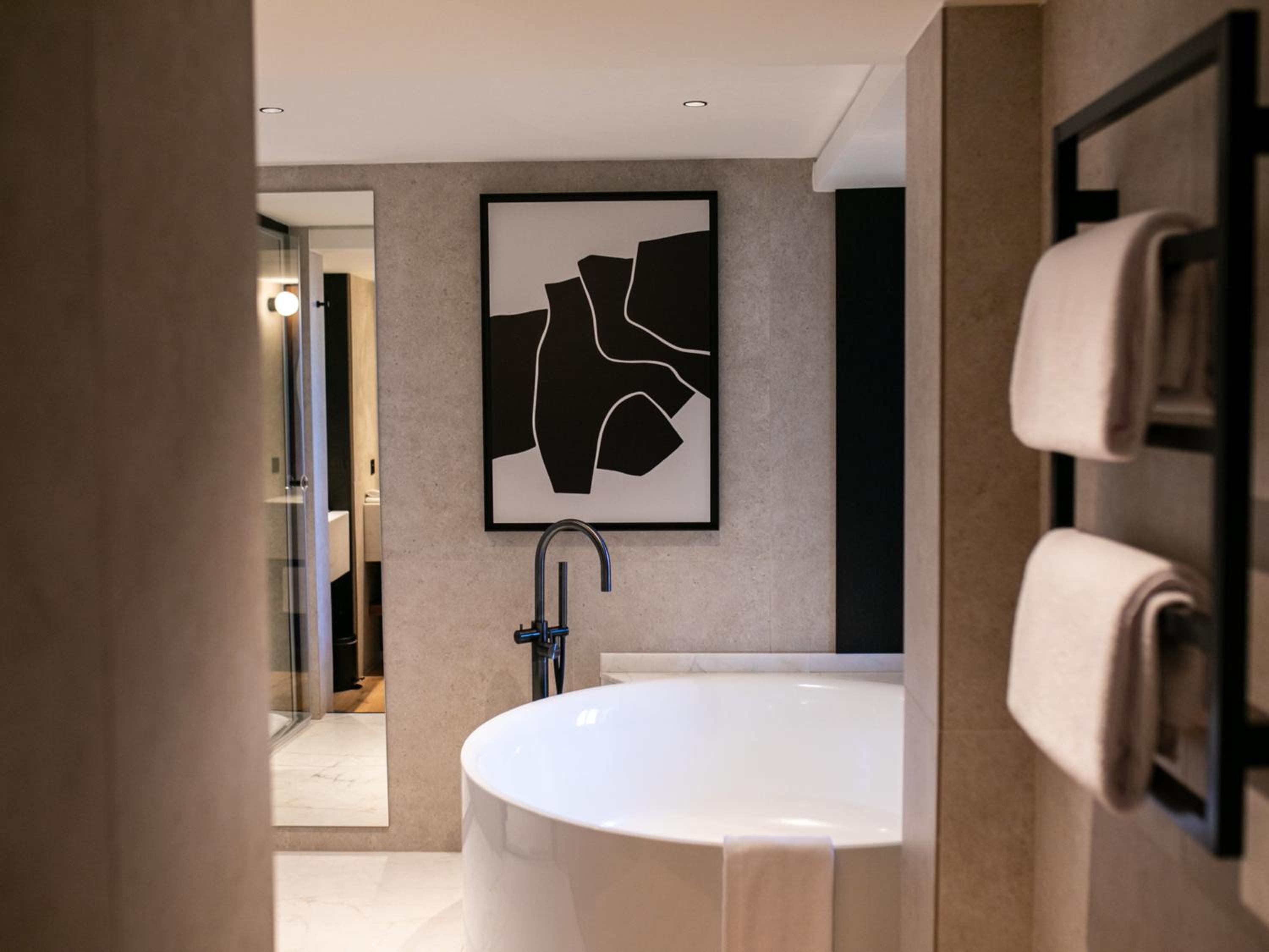 Duplex Apartment Suite - Photo 6