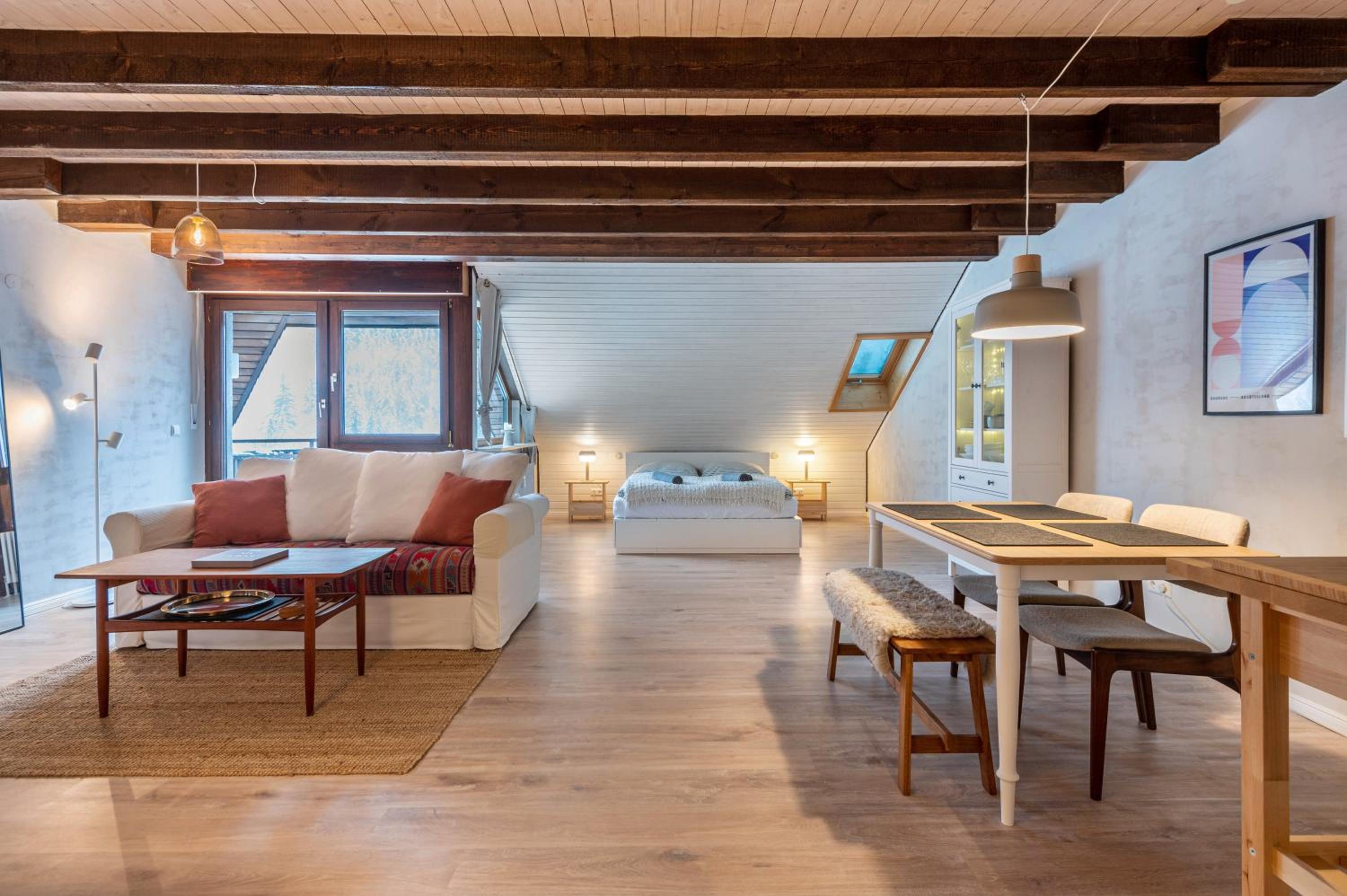 Superior One-Bedroom Apartment with Balcony