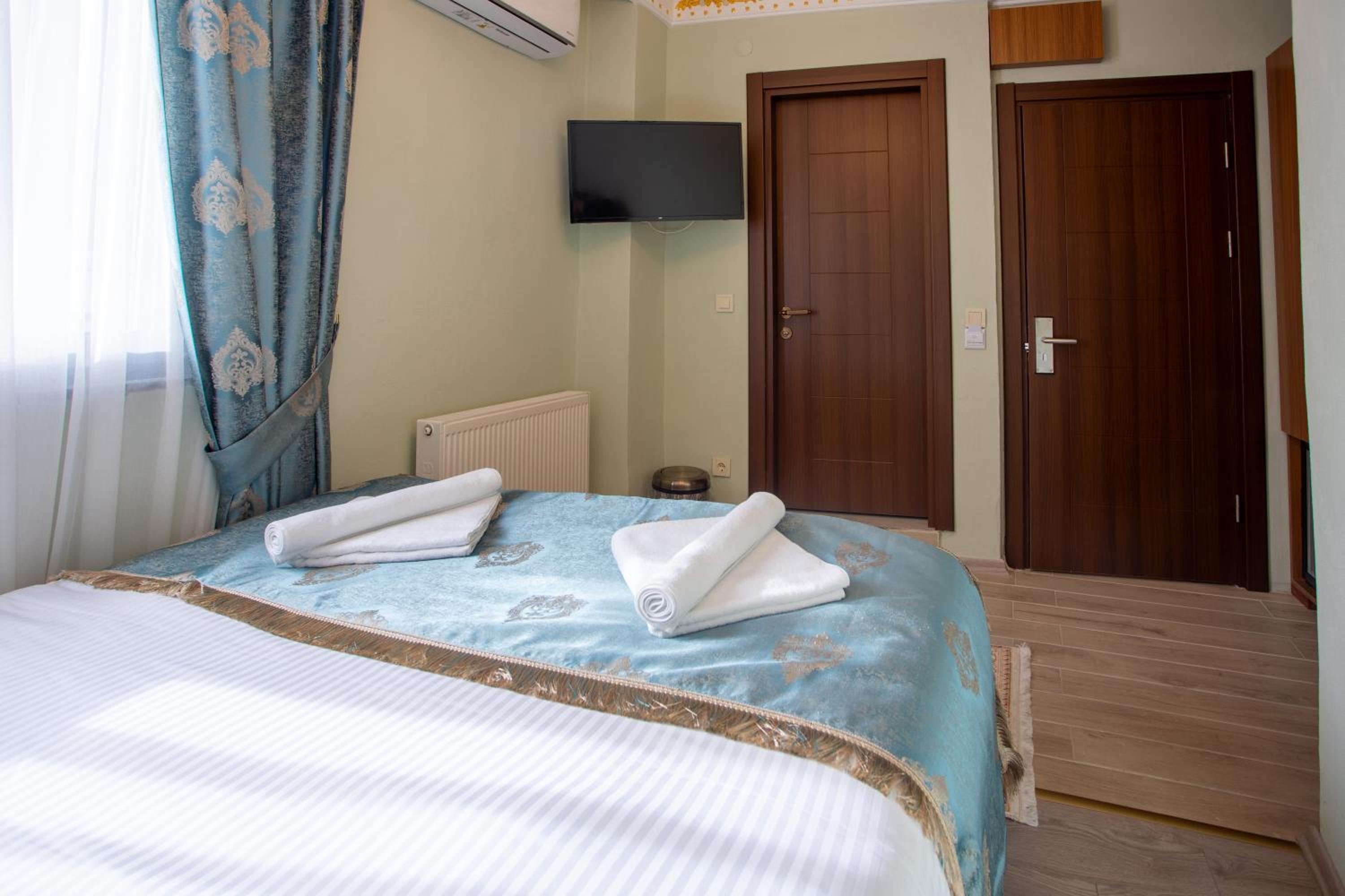 Double Room with Sea View photo 2