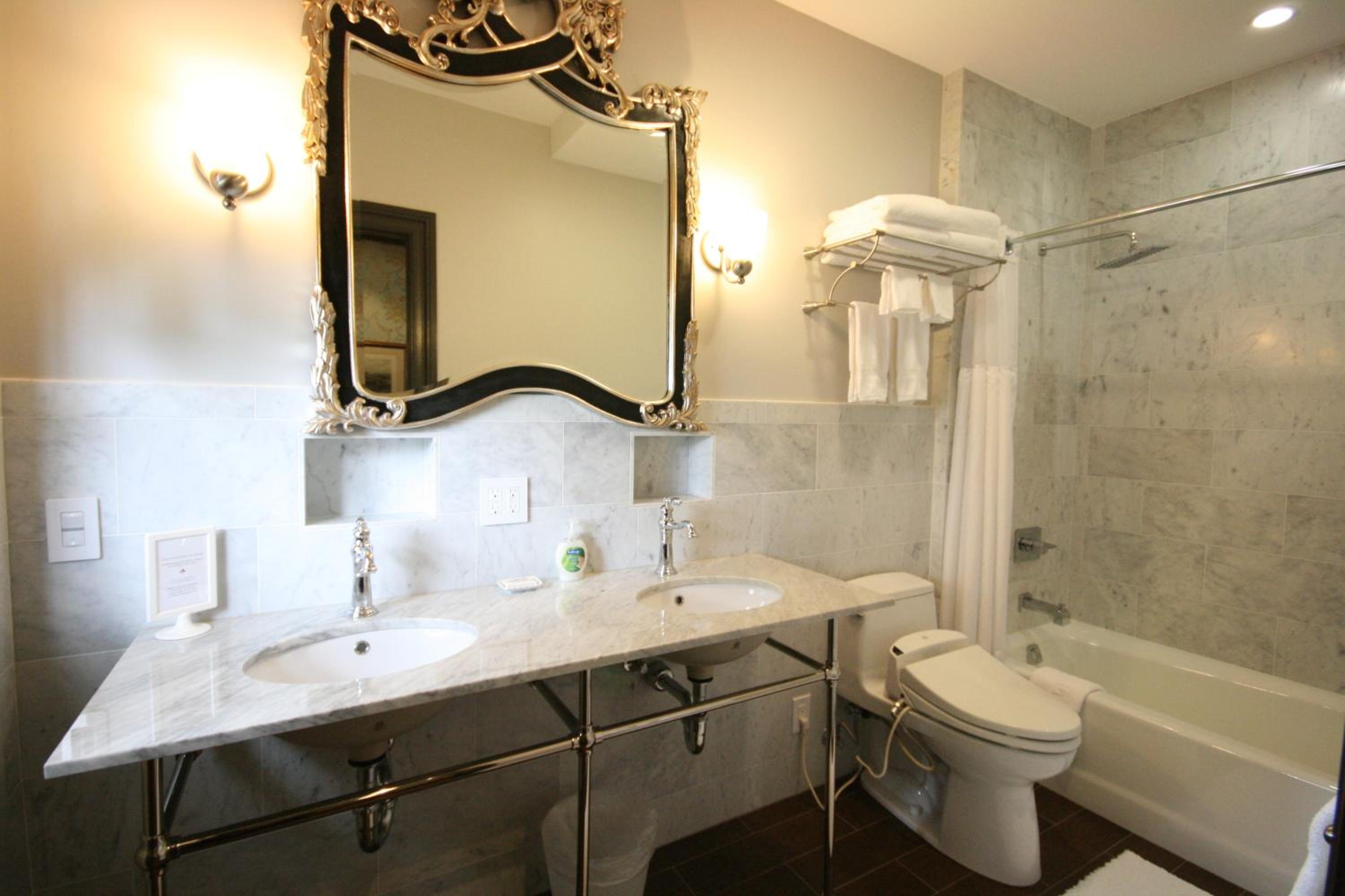 Queen Room - Photo 3