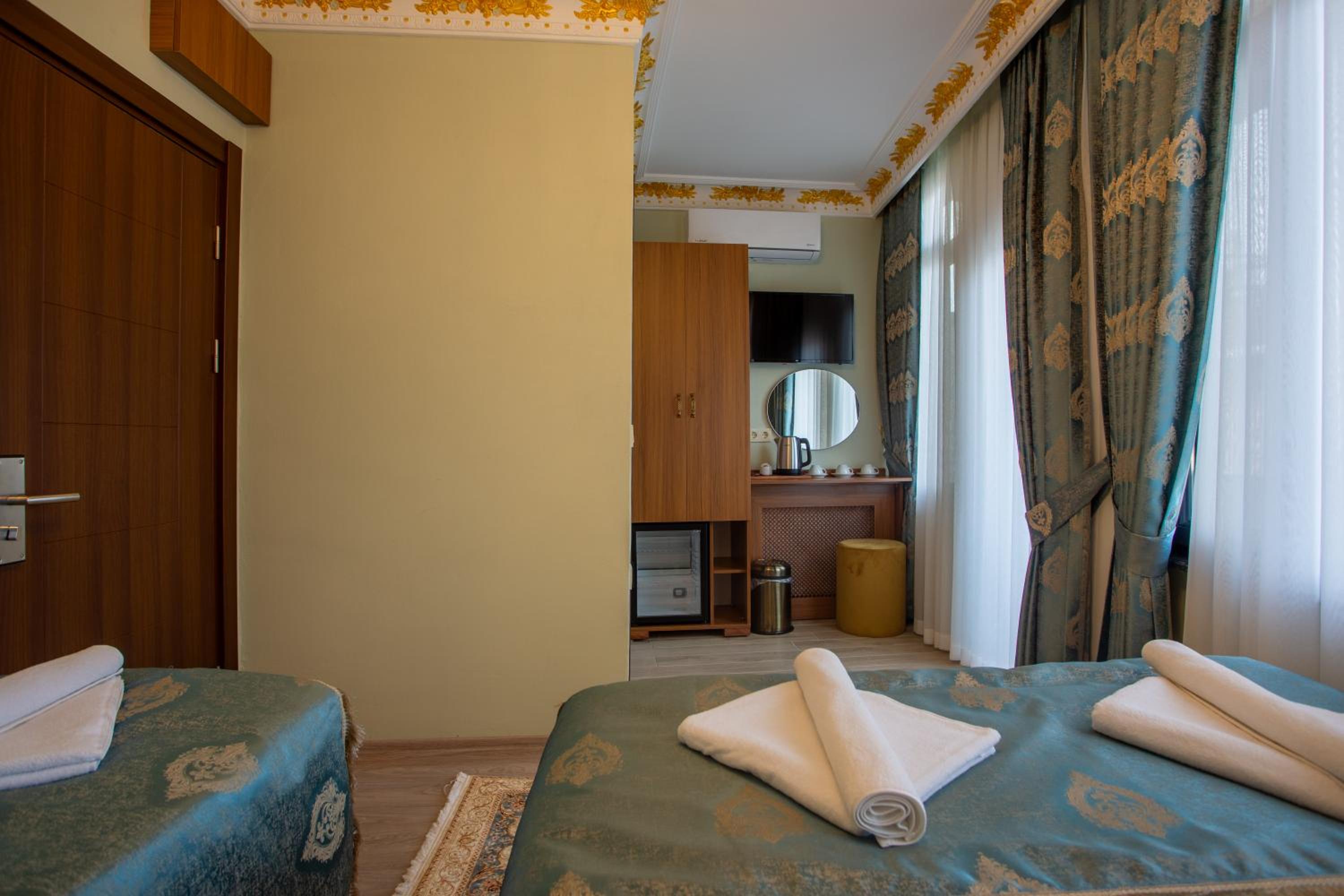 Triple Room with Balcony photo 1