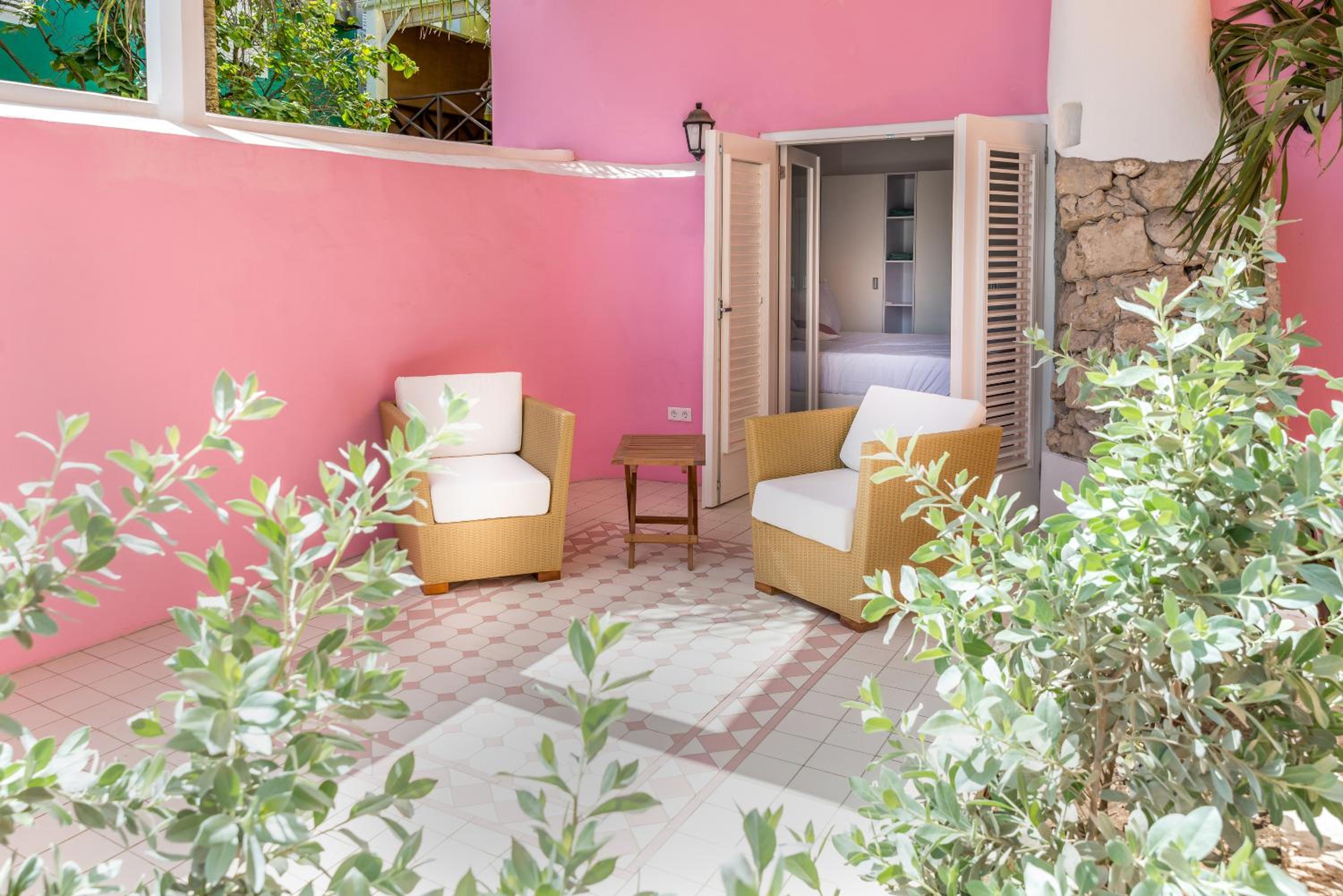 Balcony & Terrace