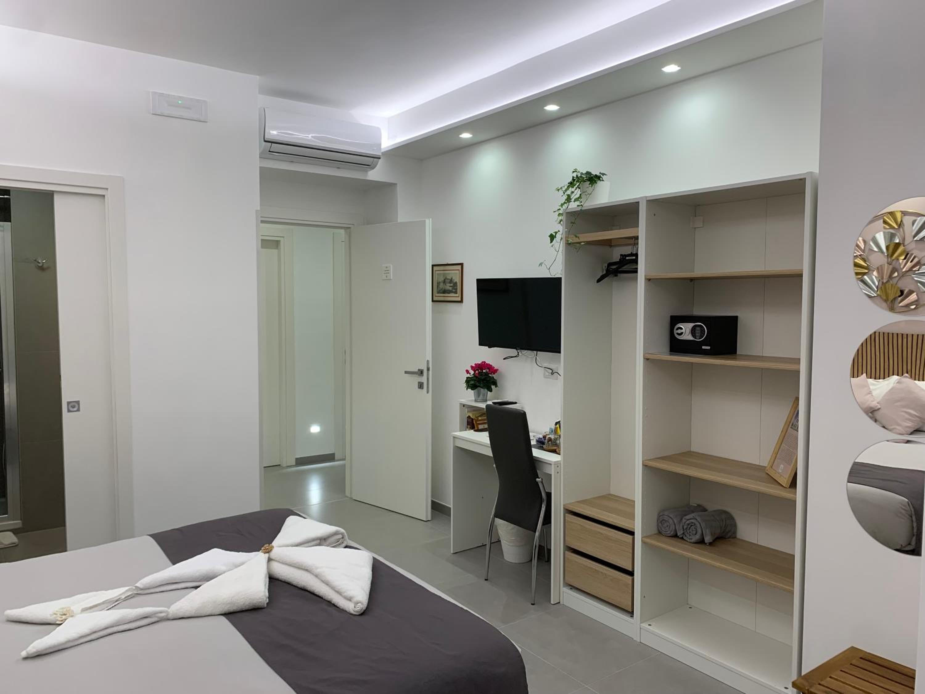 Twin Room With Balcony photo 3