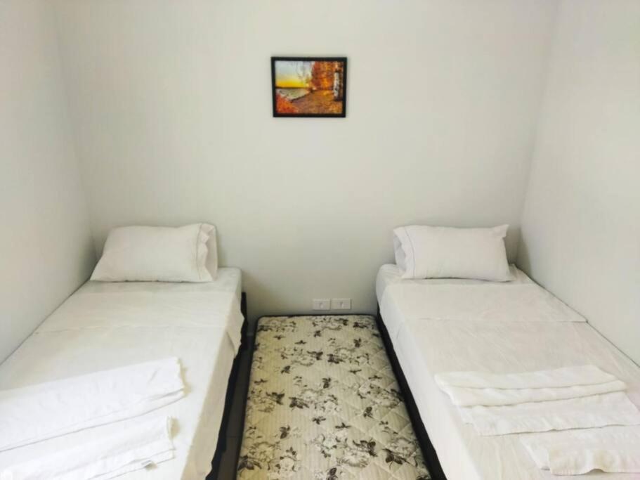 One-Bedroom House photo 1