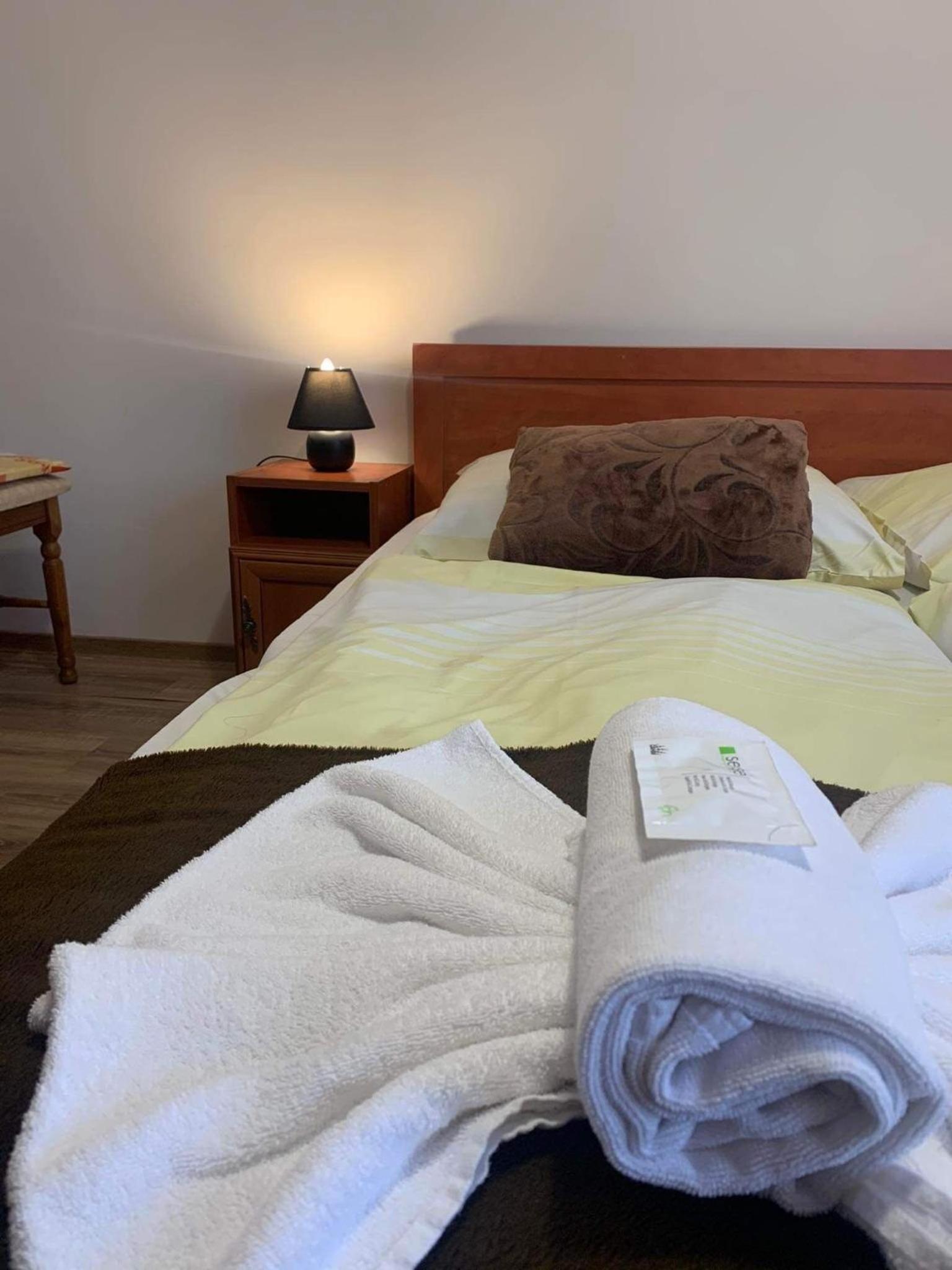 Double Room - Photo 10
