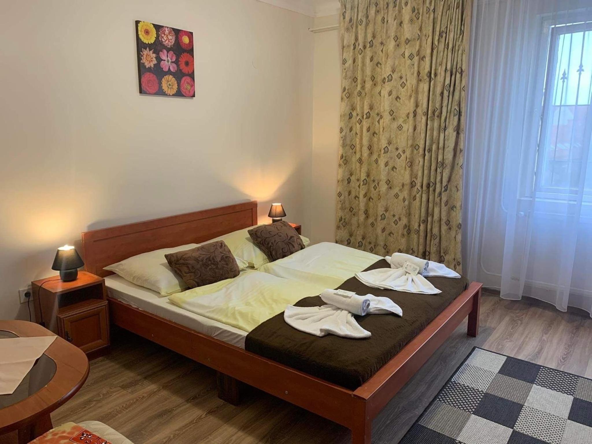 Double Room - Photo 11