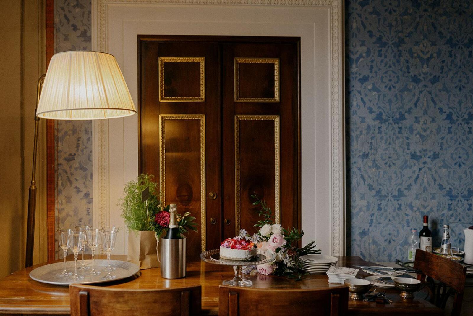 Deluxe King Suite - Photo 5