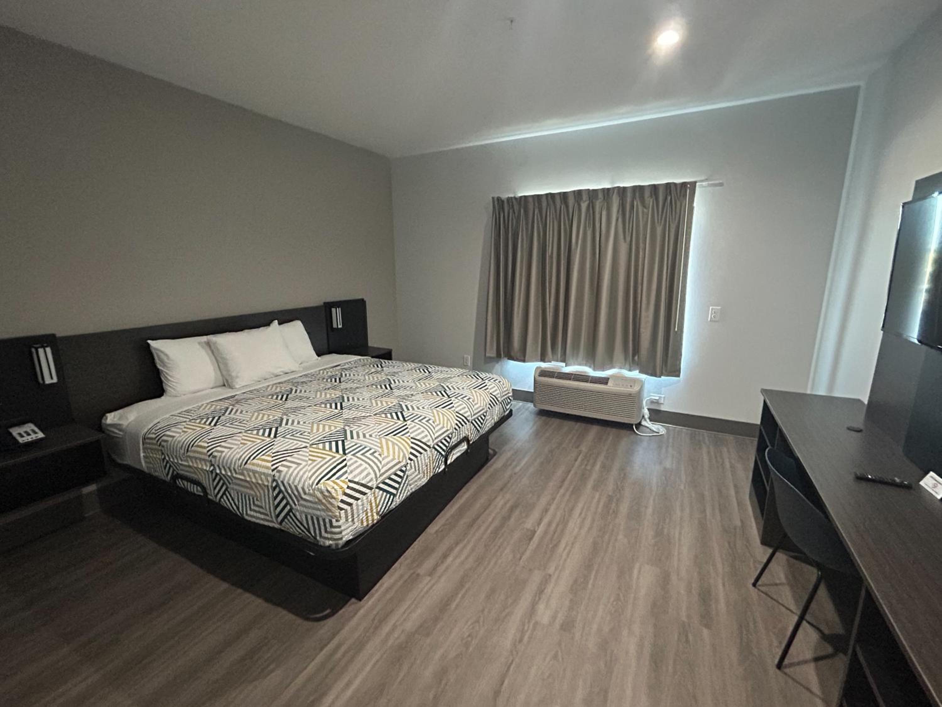 King Room - Disability Access - Photo 4