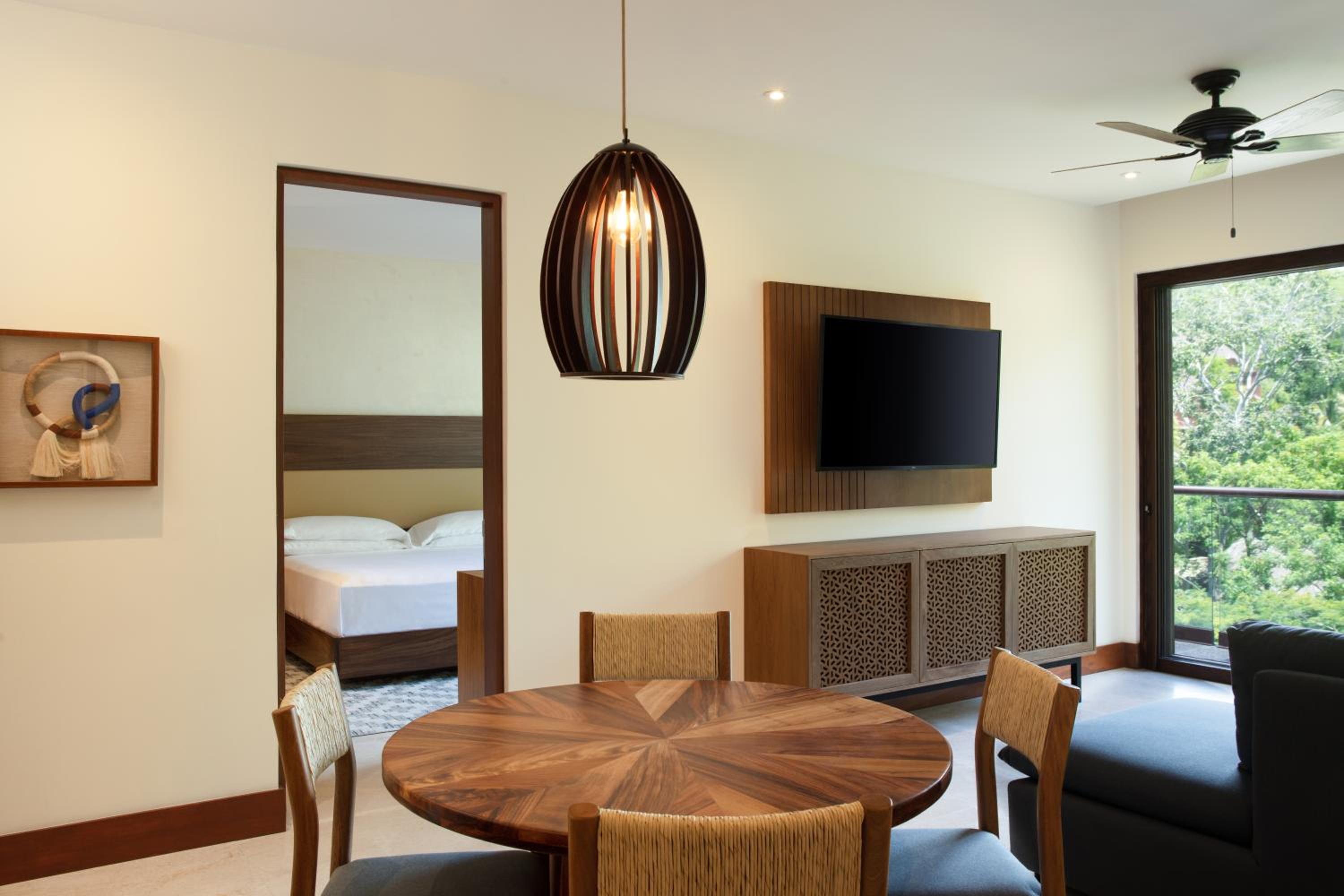 1 Bedroom Suite, All-Inclusive, Suite, 1 King, Sofa bed, Mountain view, Balcony - Photo 6
