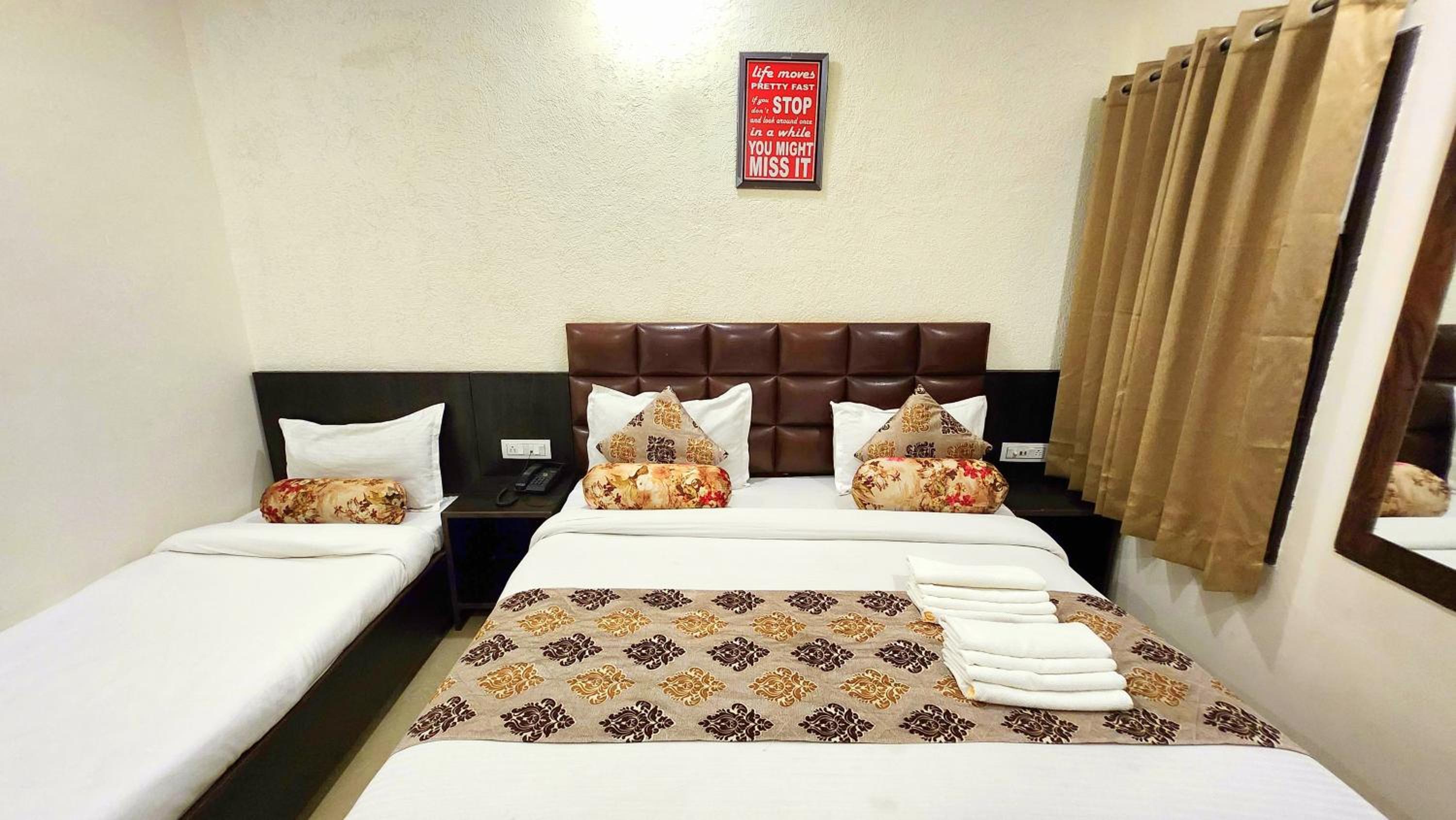 Comfort Triple Room