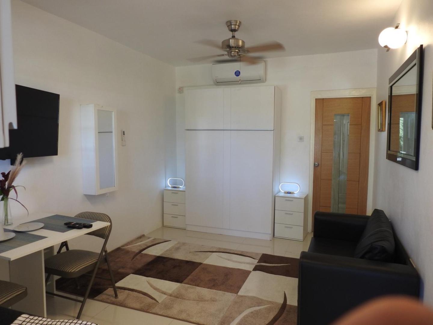 Studio Apartment photo 1