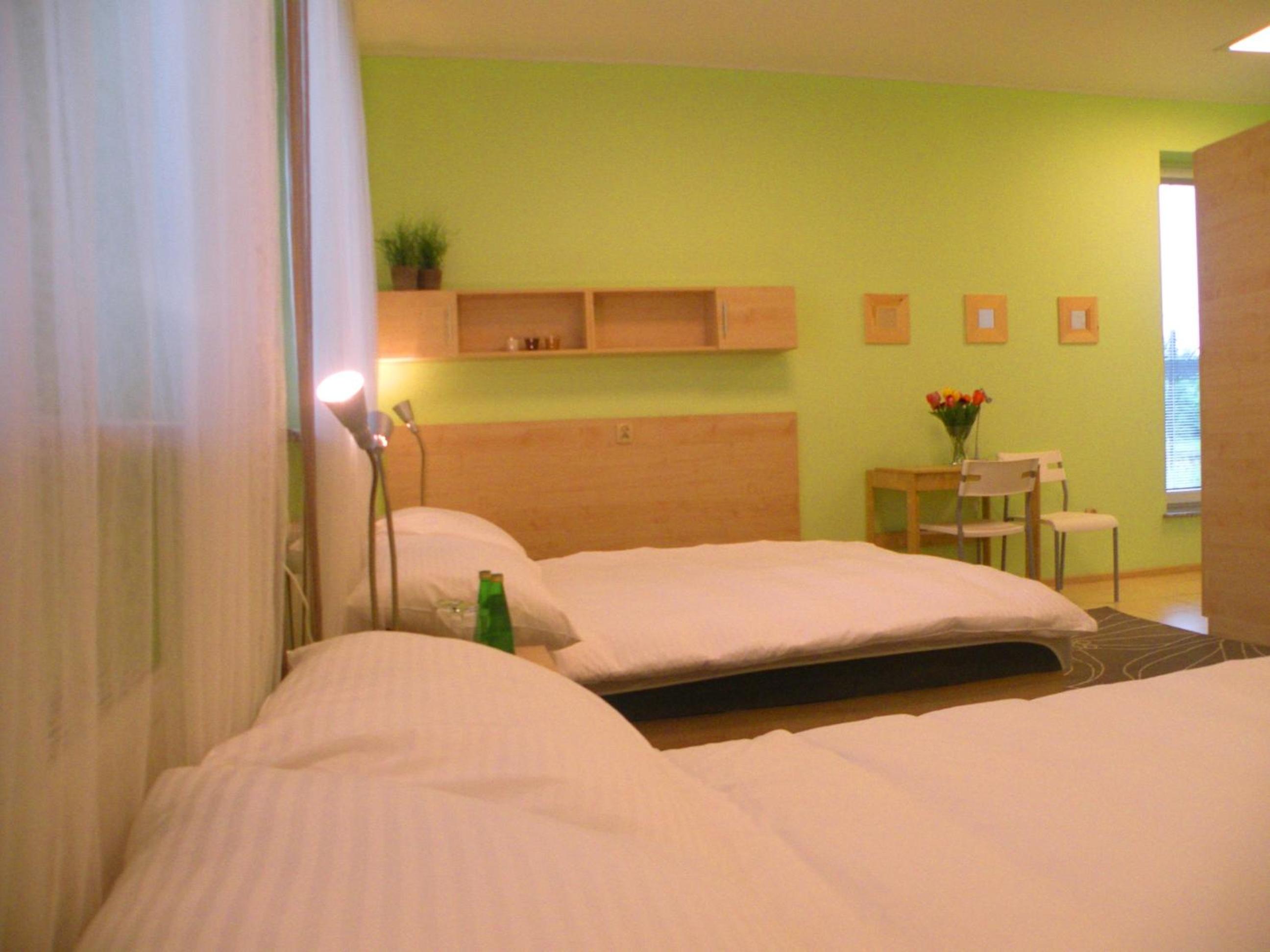 Economy Twin Room - Photo 1