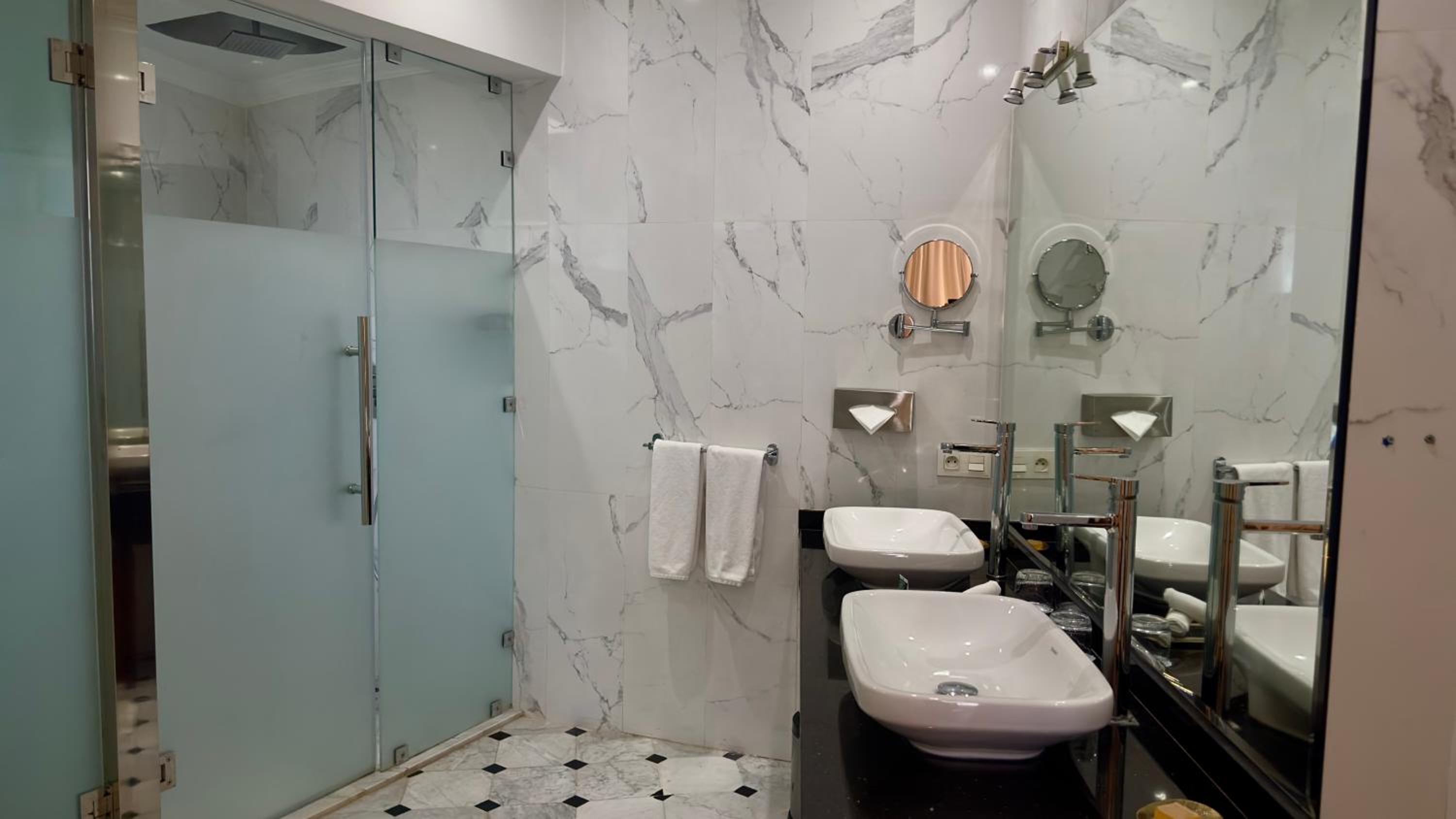 Junior Suite - Photo 10