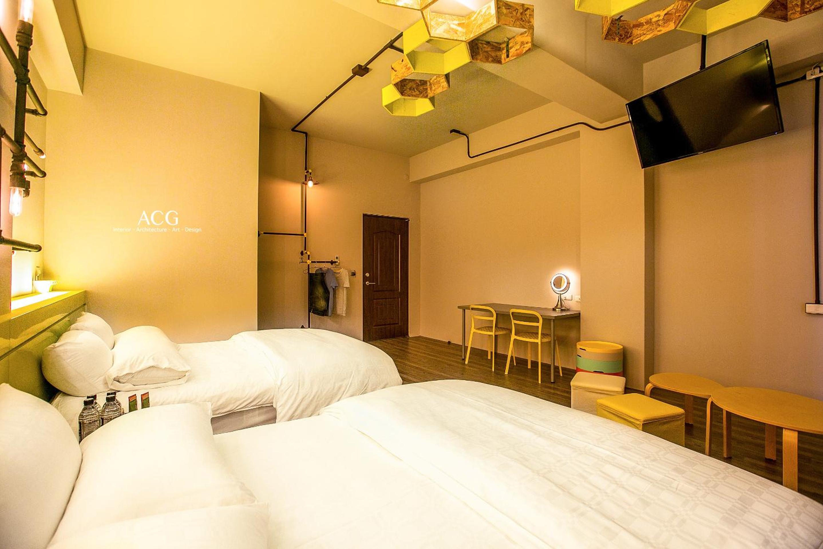 Quadruple Room with Balcony photo 2