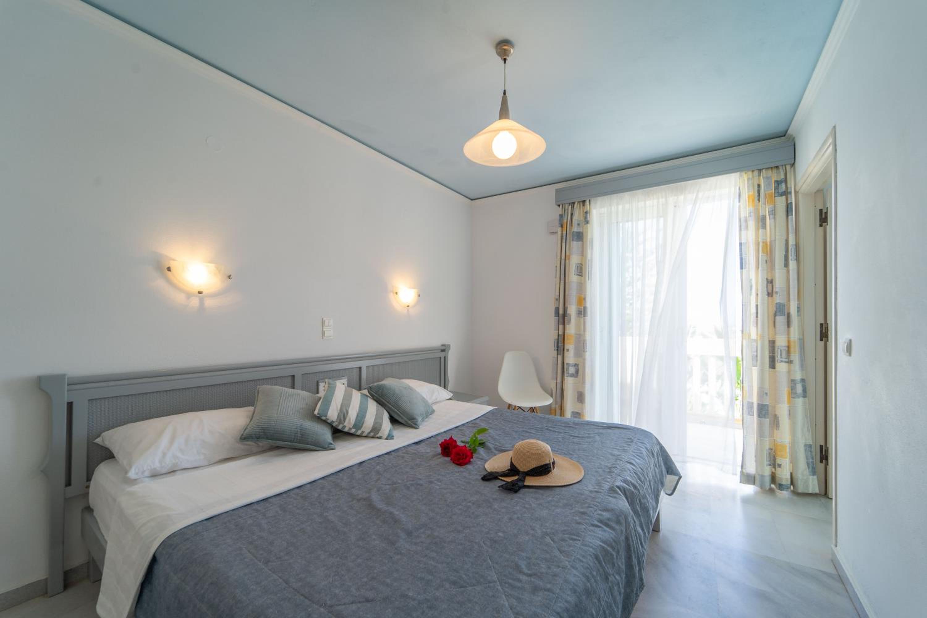 Apartment (2 Adults + 2 Children under 12)
