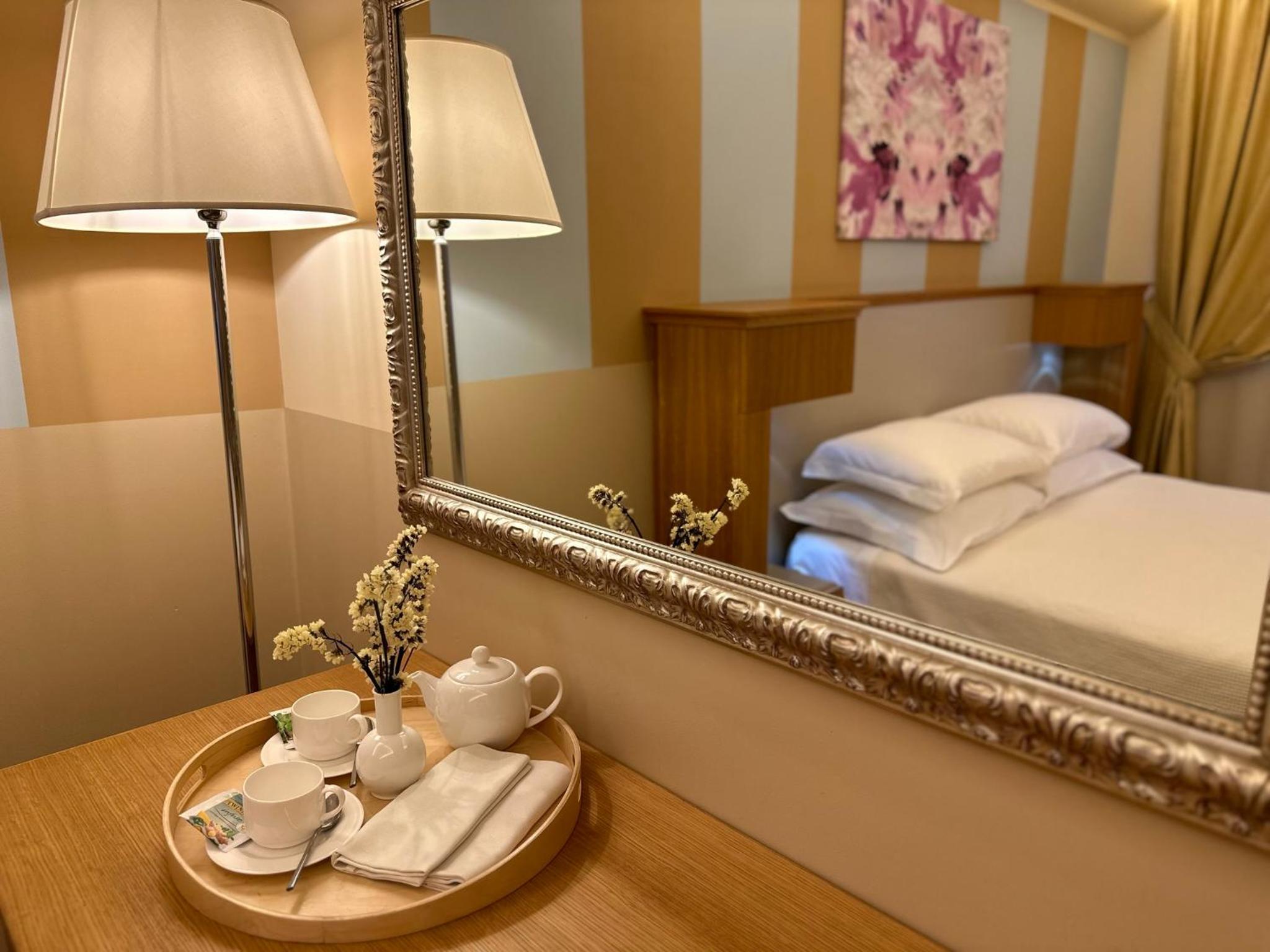 One-Bedroom Apartment (2 Adults + 2 Children) - Photo 2