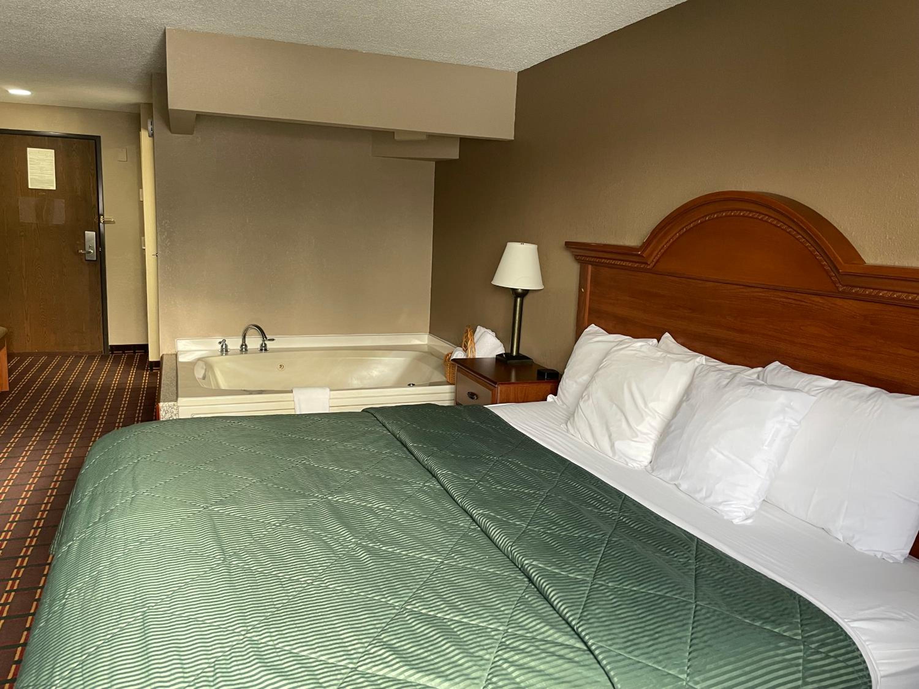 King Room with Spa Bath