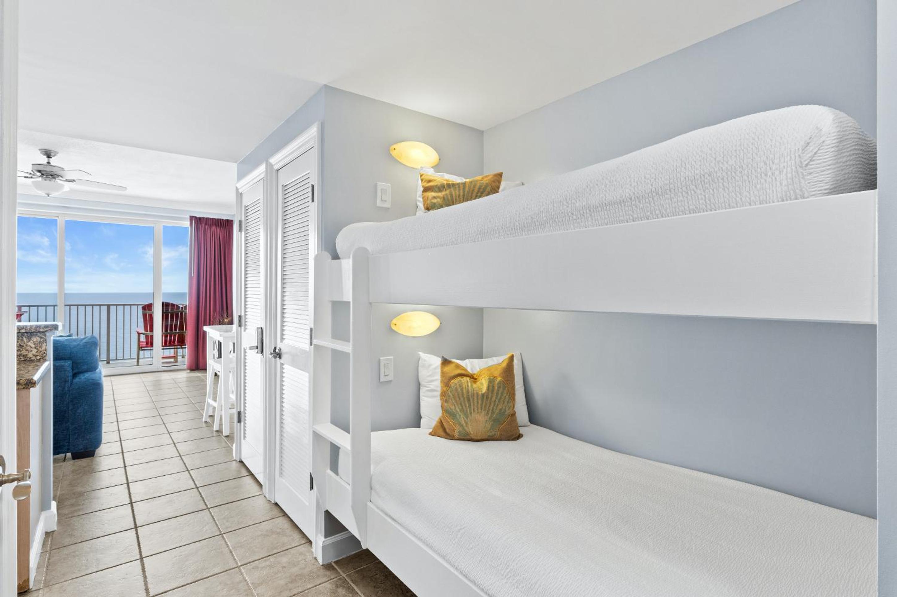 One-Bedroom House photo 3